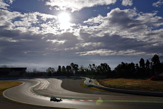 "I don't plan on hogging my seat" – Hamilton