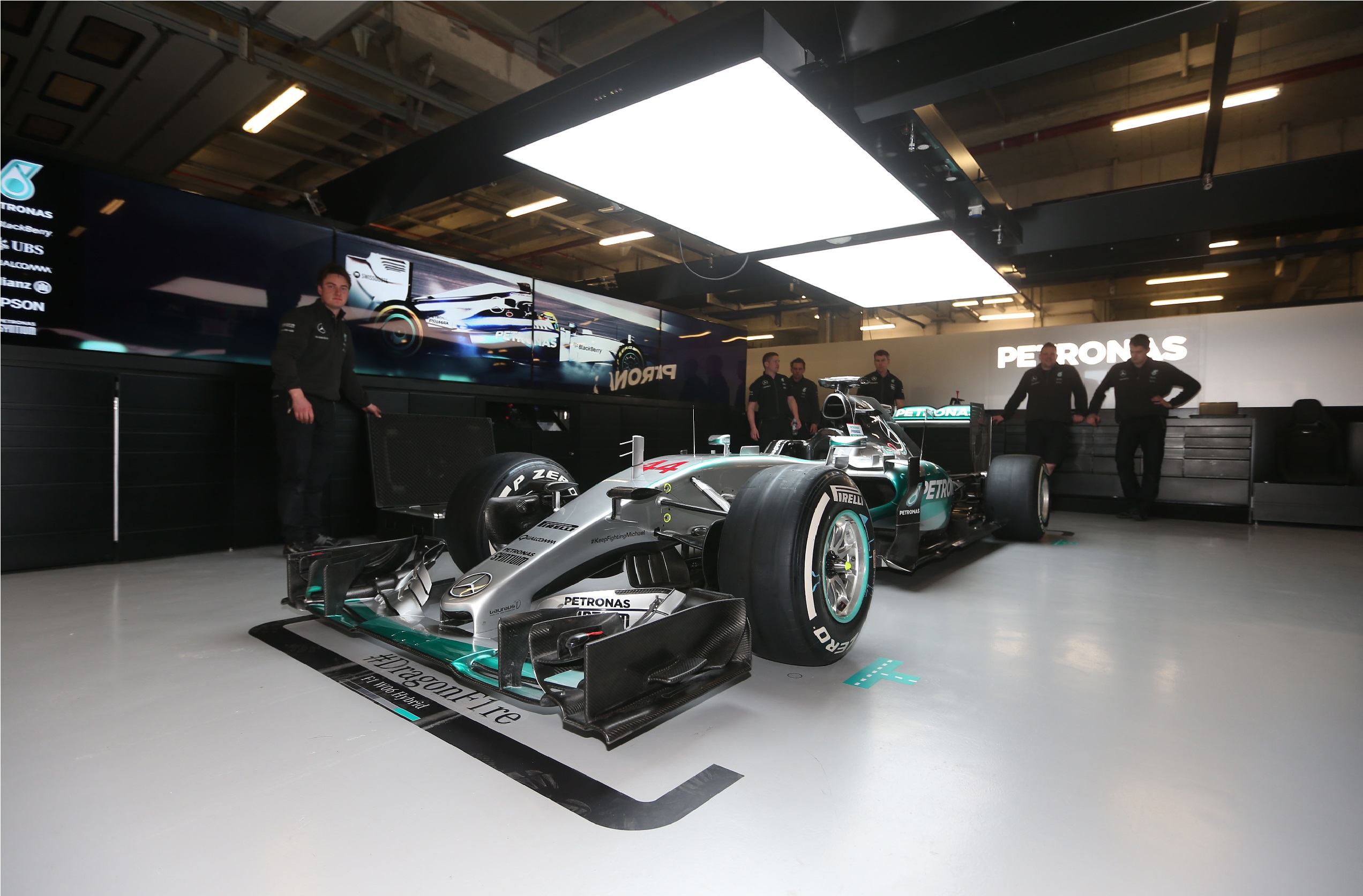 Mercedes May Split Strategies – Wolff