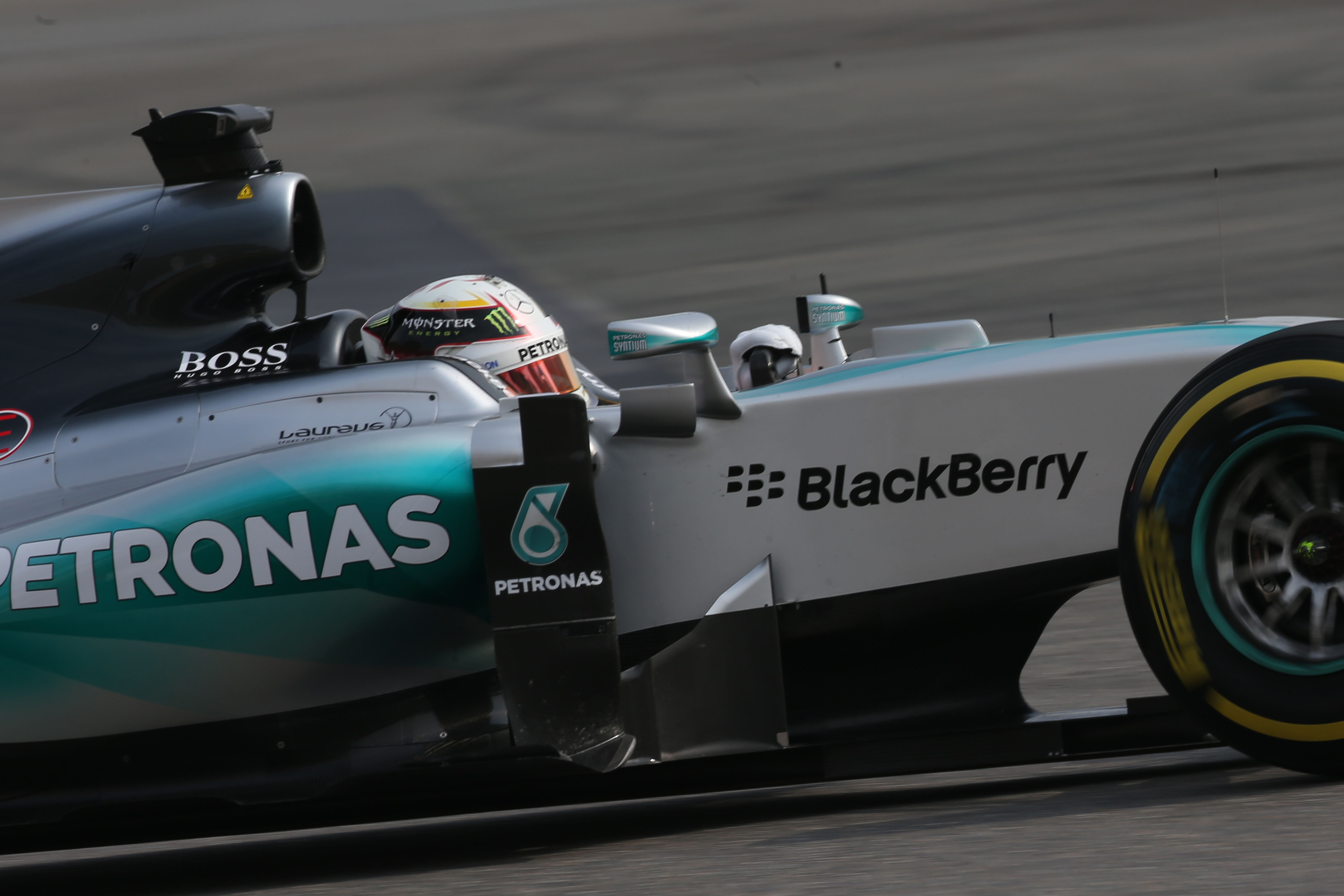 Hamilton Storms To Pole In China