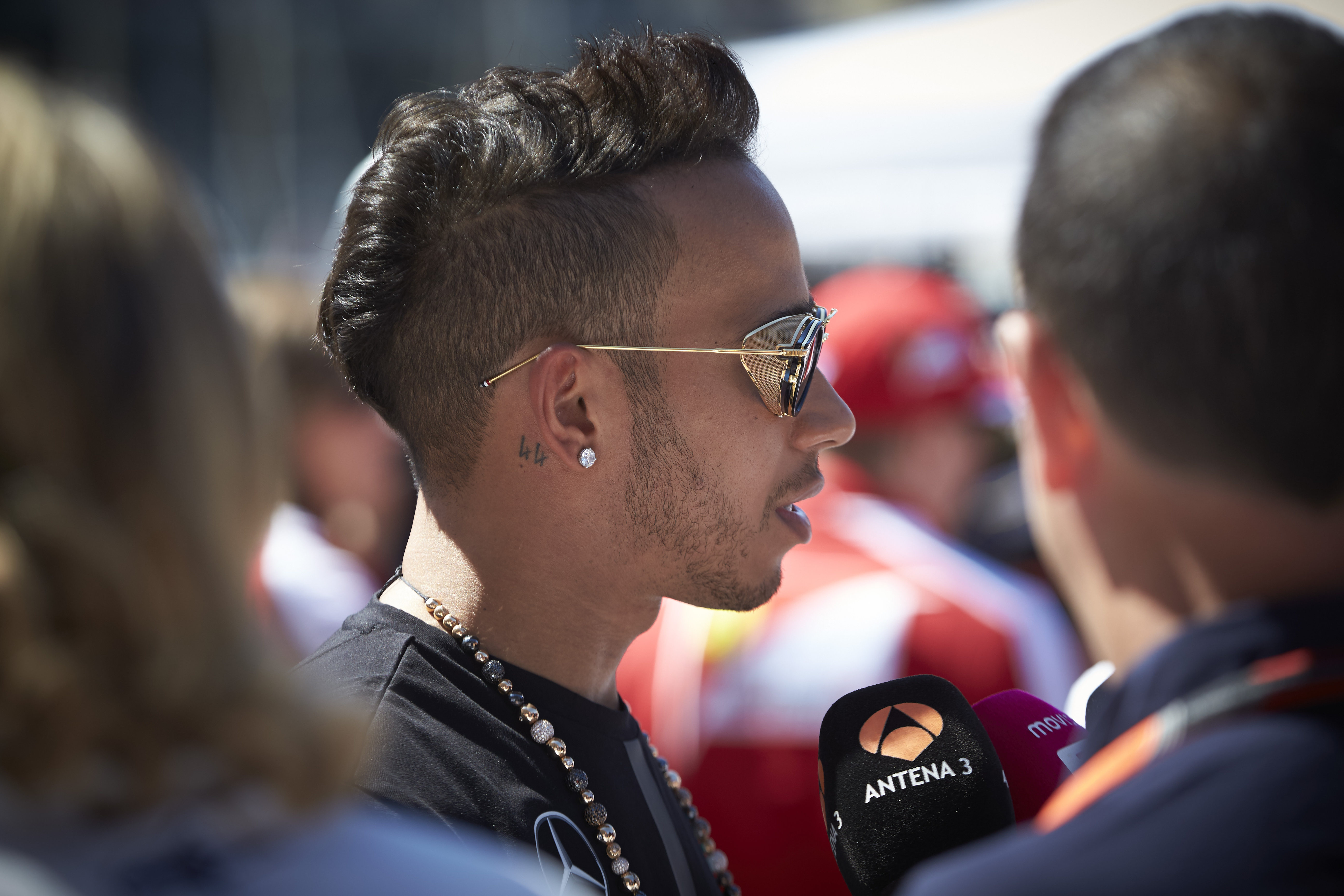 Hamilton fastest in FP2