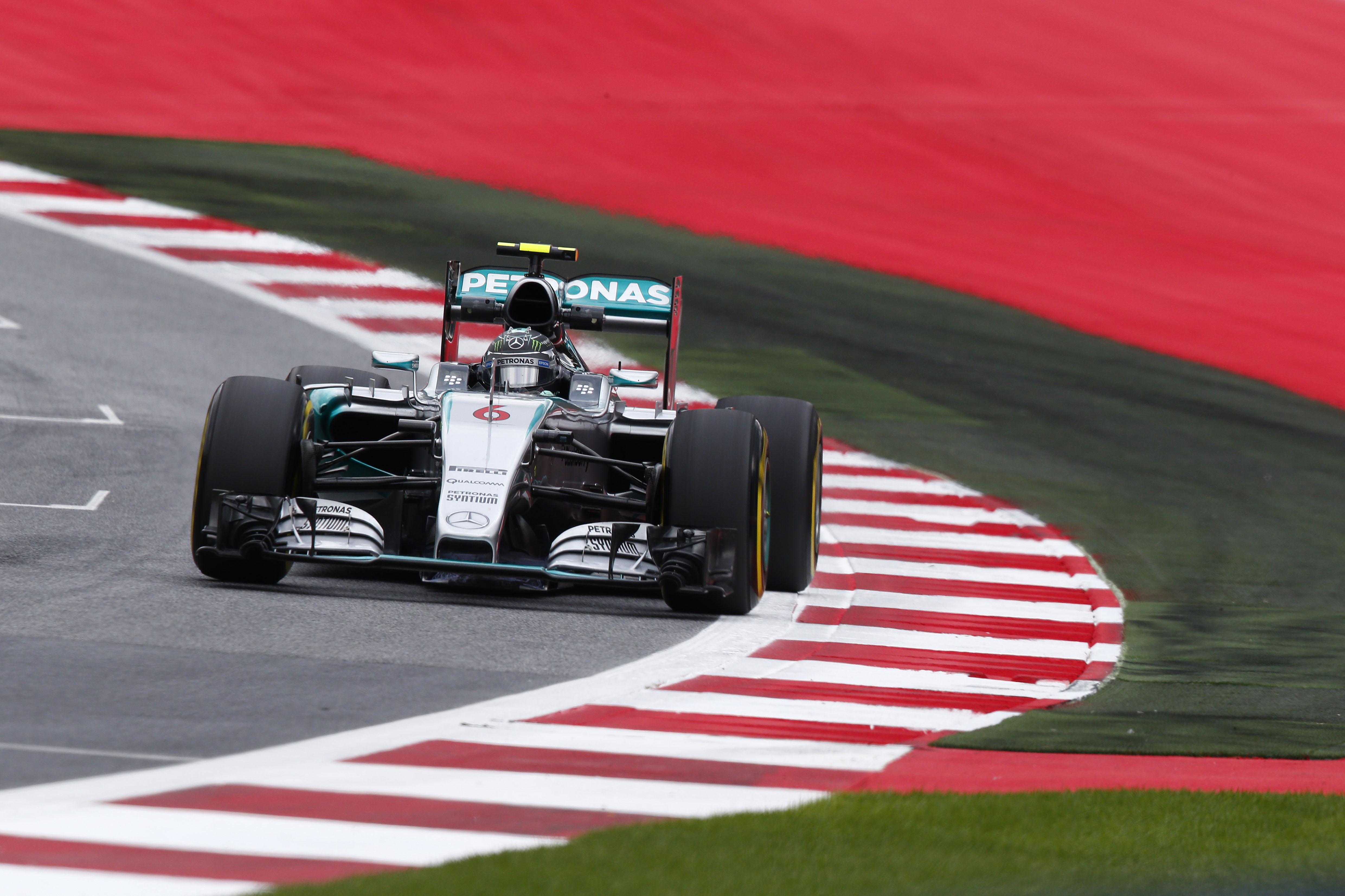 Rosberg wary of Ferrari's pace