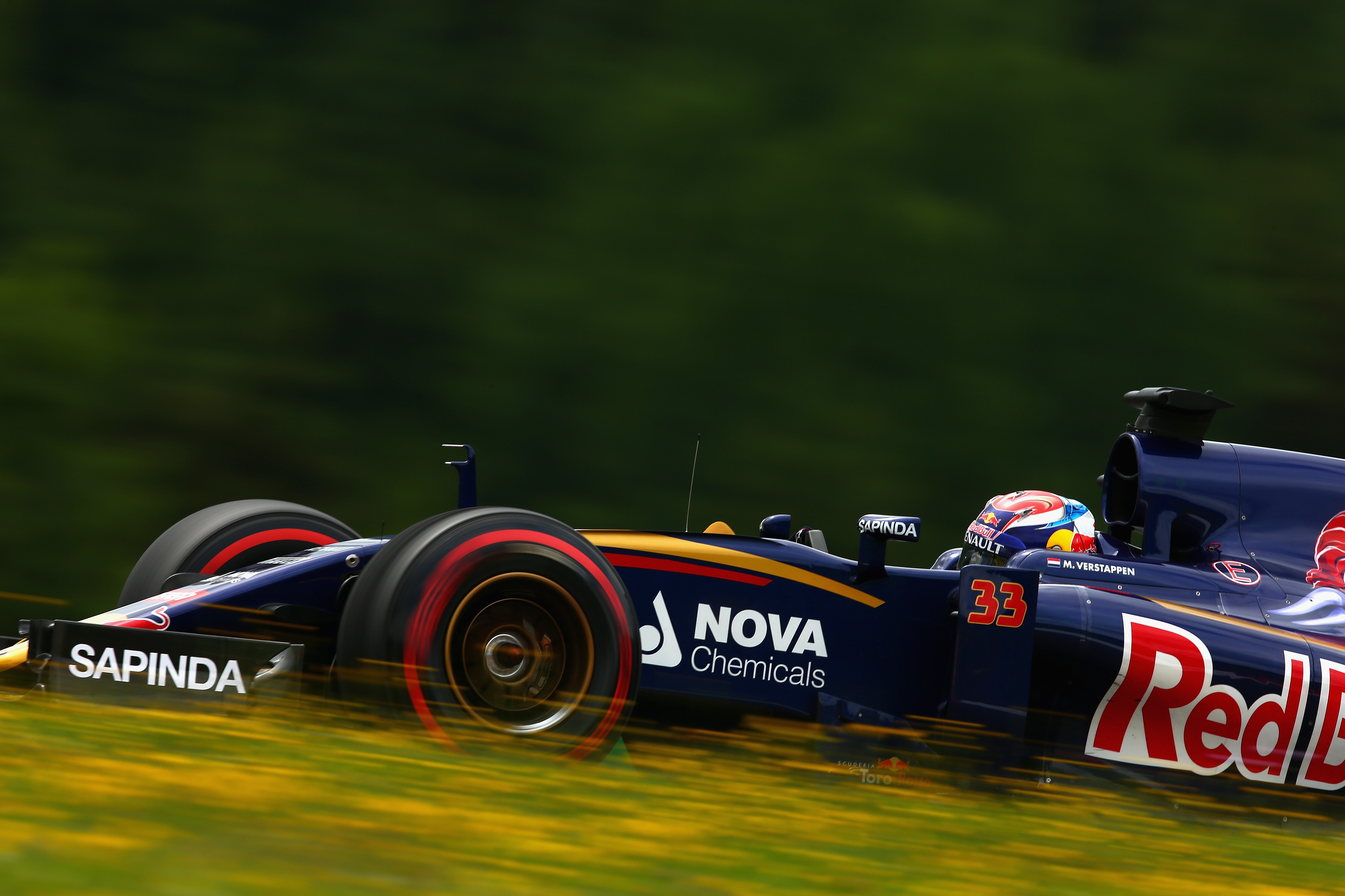 Toro Rosso evaluating major upgrade at Austria test