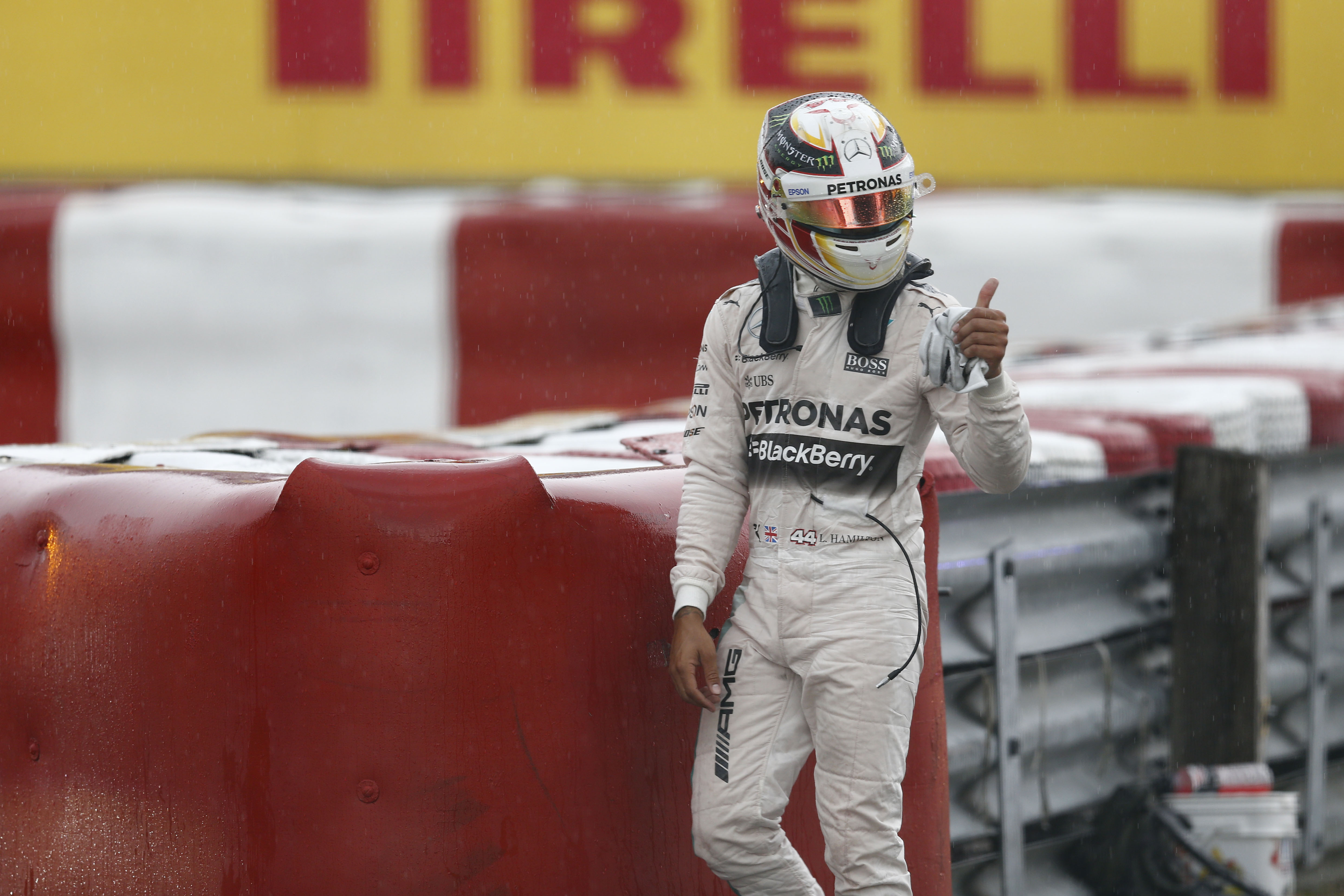 Hamilton takes blame for practice crash