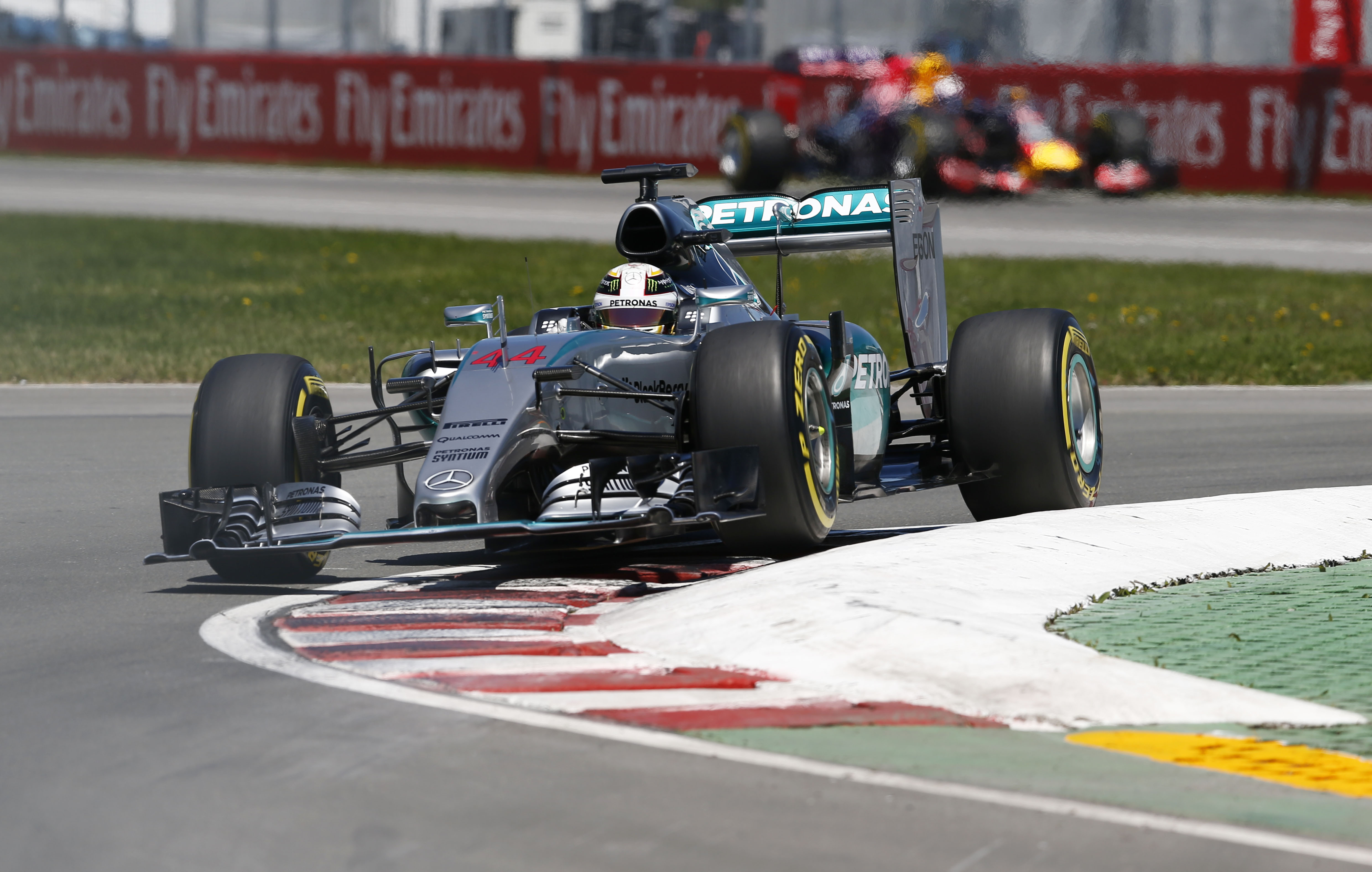 Hamilton storms to fourth Canada victory