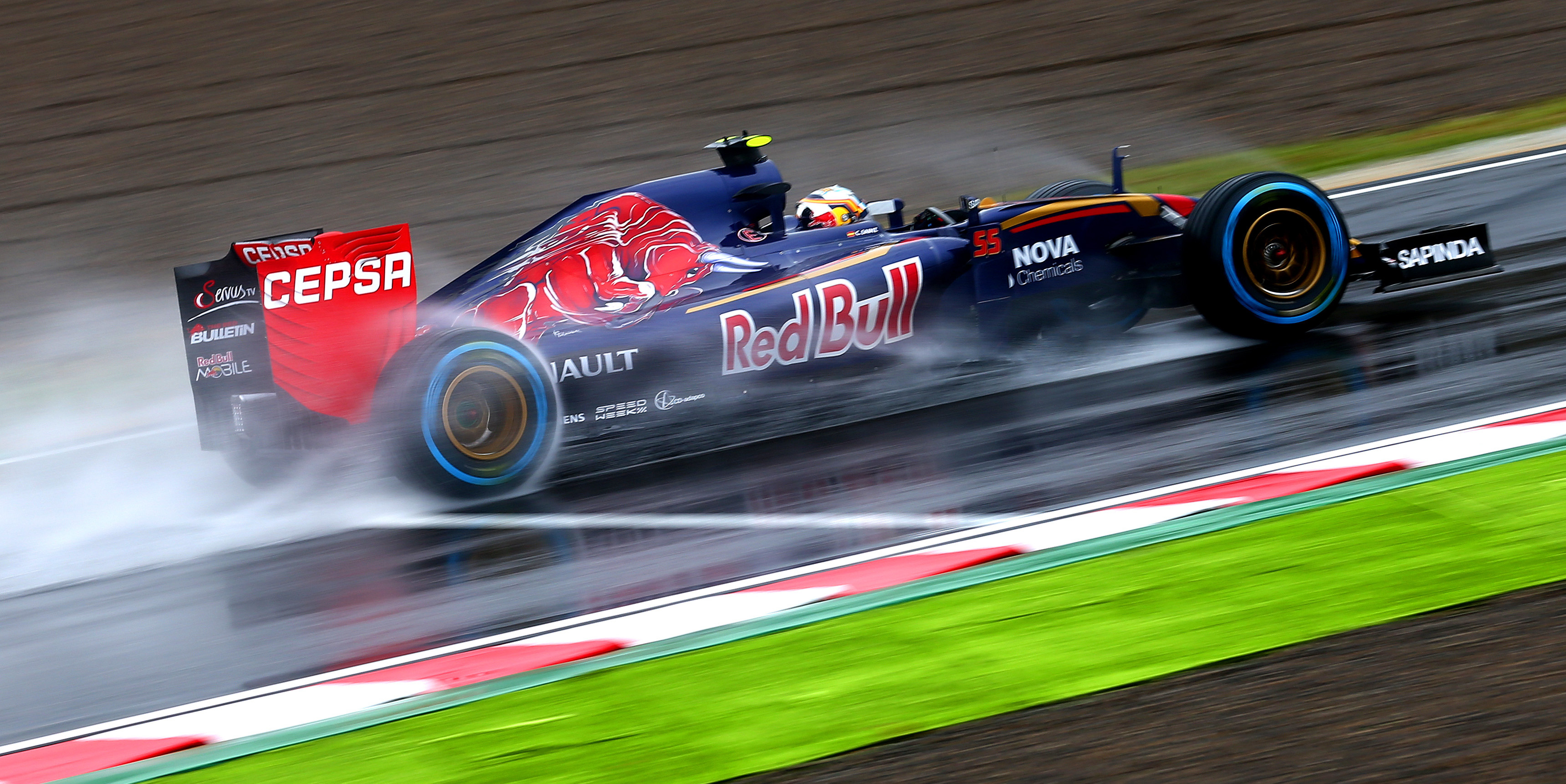 Sainz fastest in wet Suzuka first practice