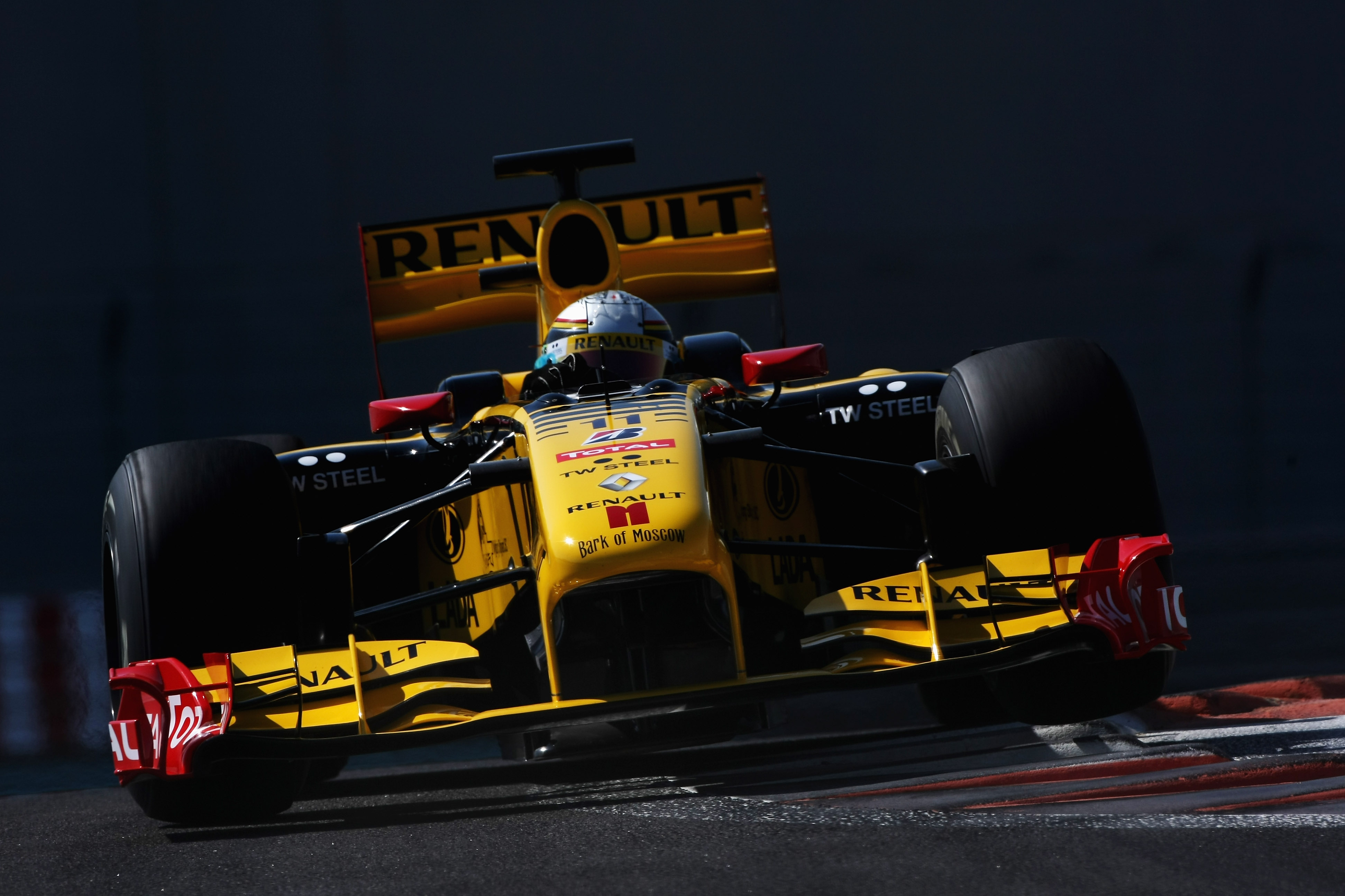 Who will Renault turn to?