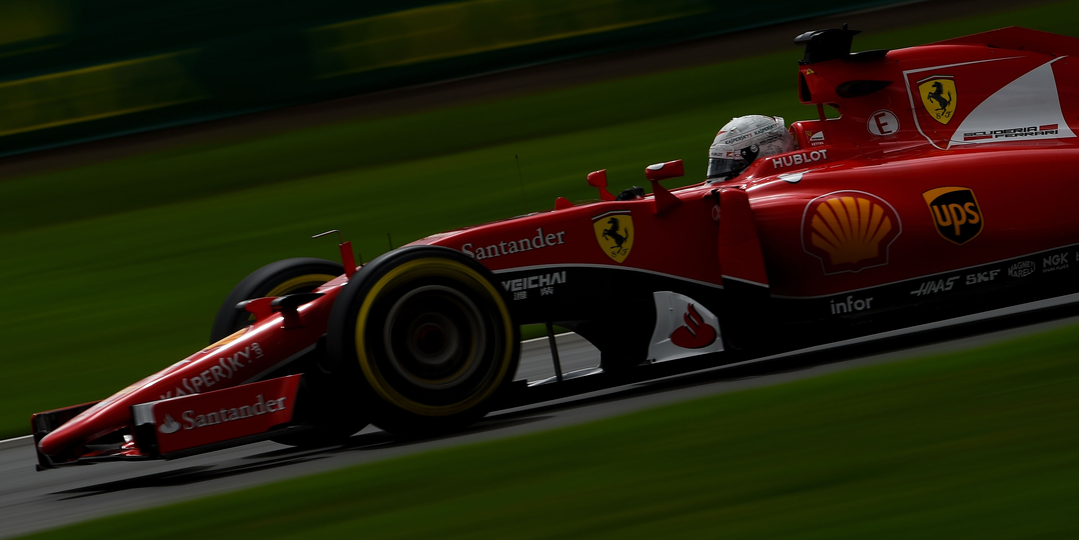 Vettel hoped Ferrari would be closer to Mercedes