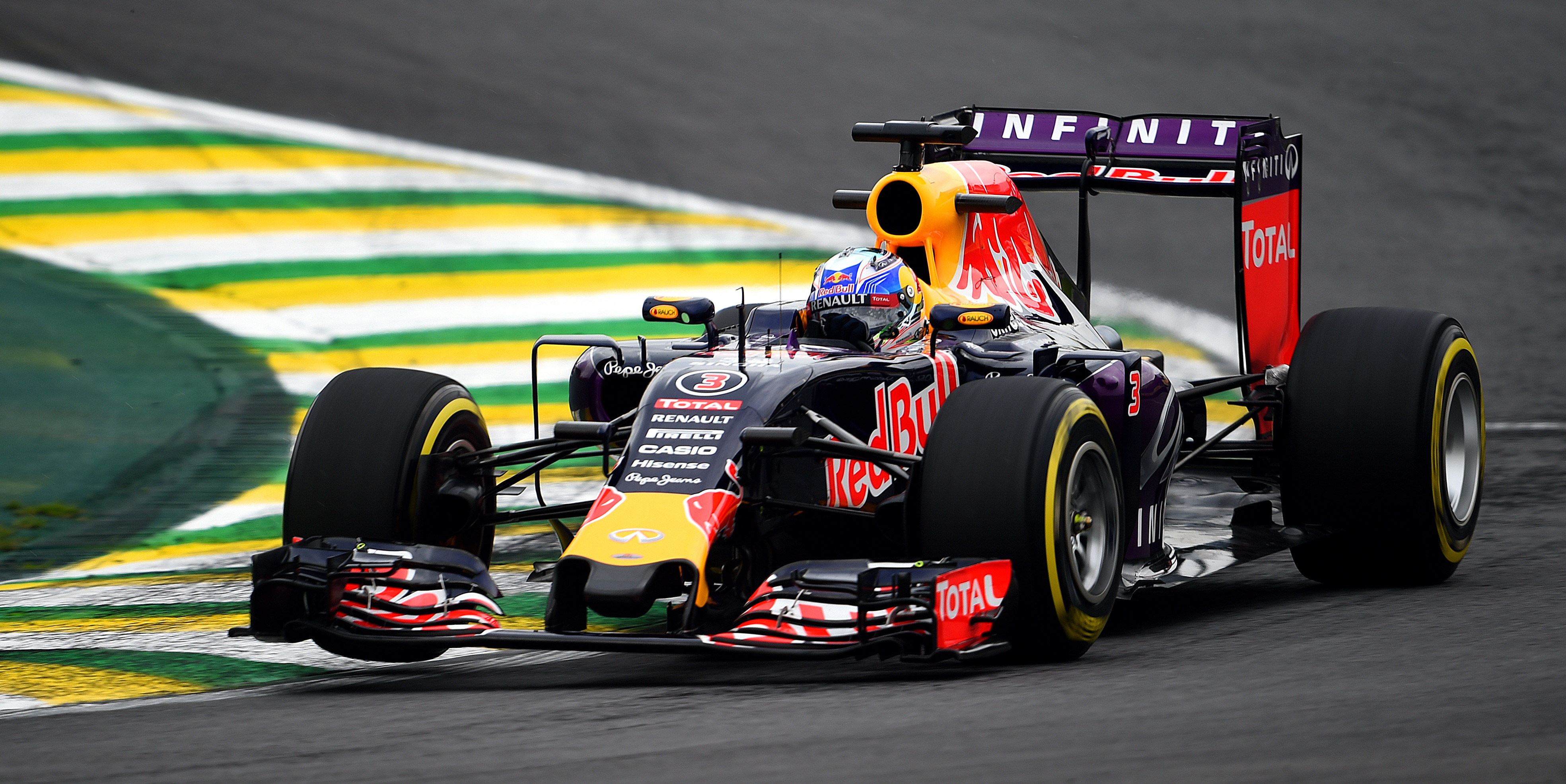New engine lacks power admits Ricciardo