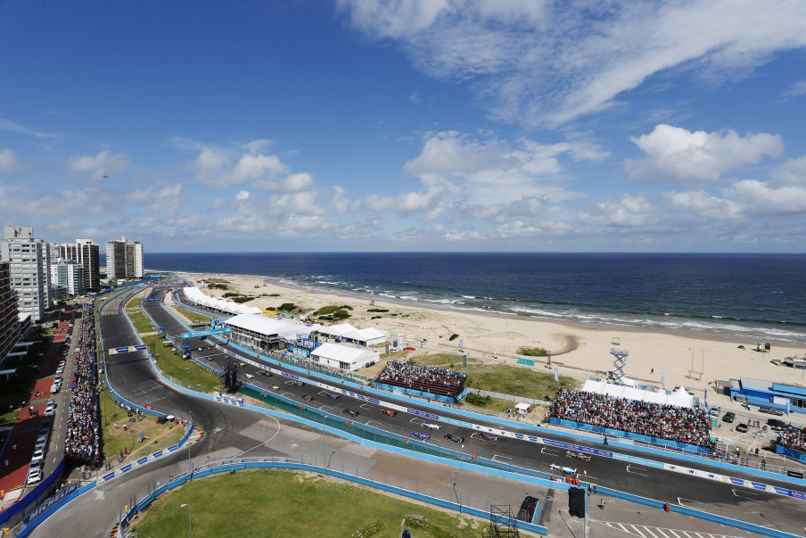 Photo: Ed Hartley - Jakob Ebrey/LAT/ Formula E