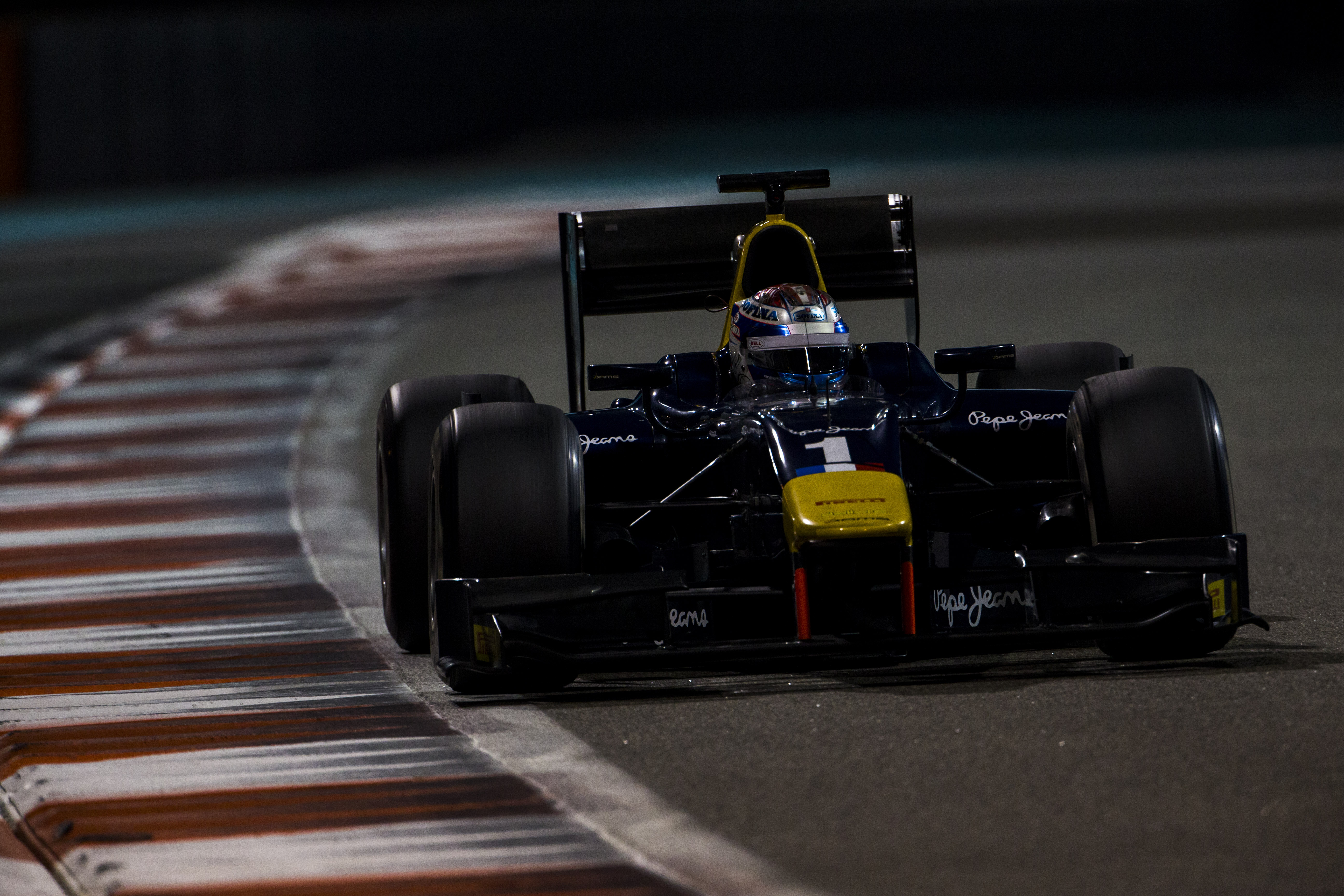 DAMS announce Lynn and Latifi for 2016