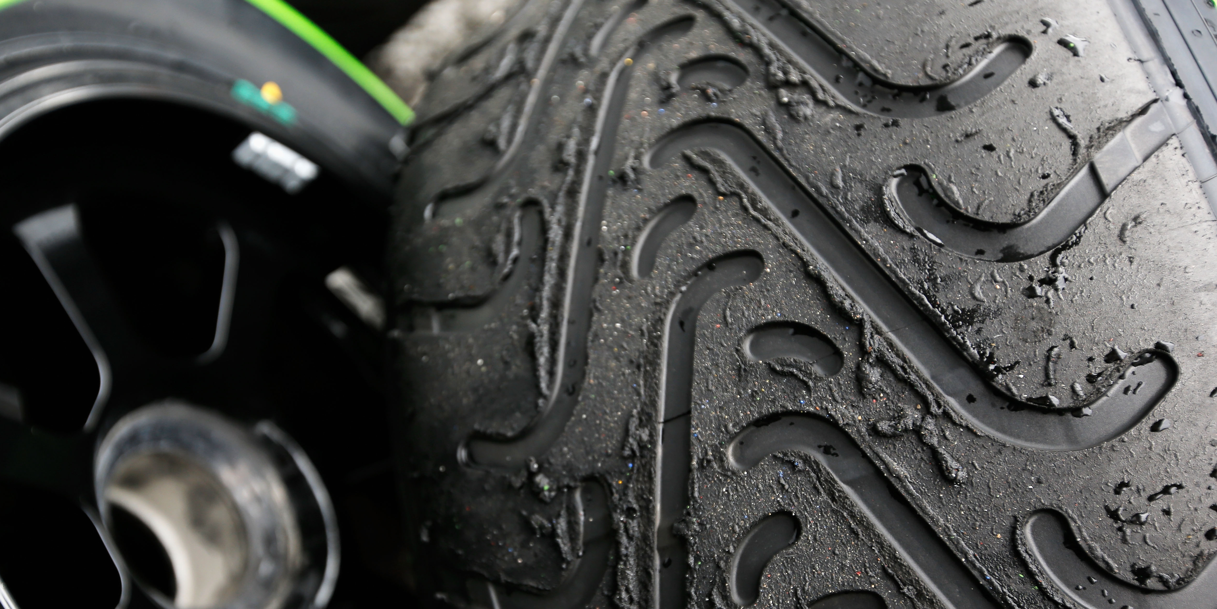 Pirelli confirms they will hold a wet tyre test