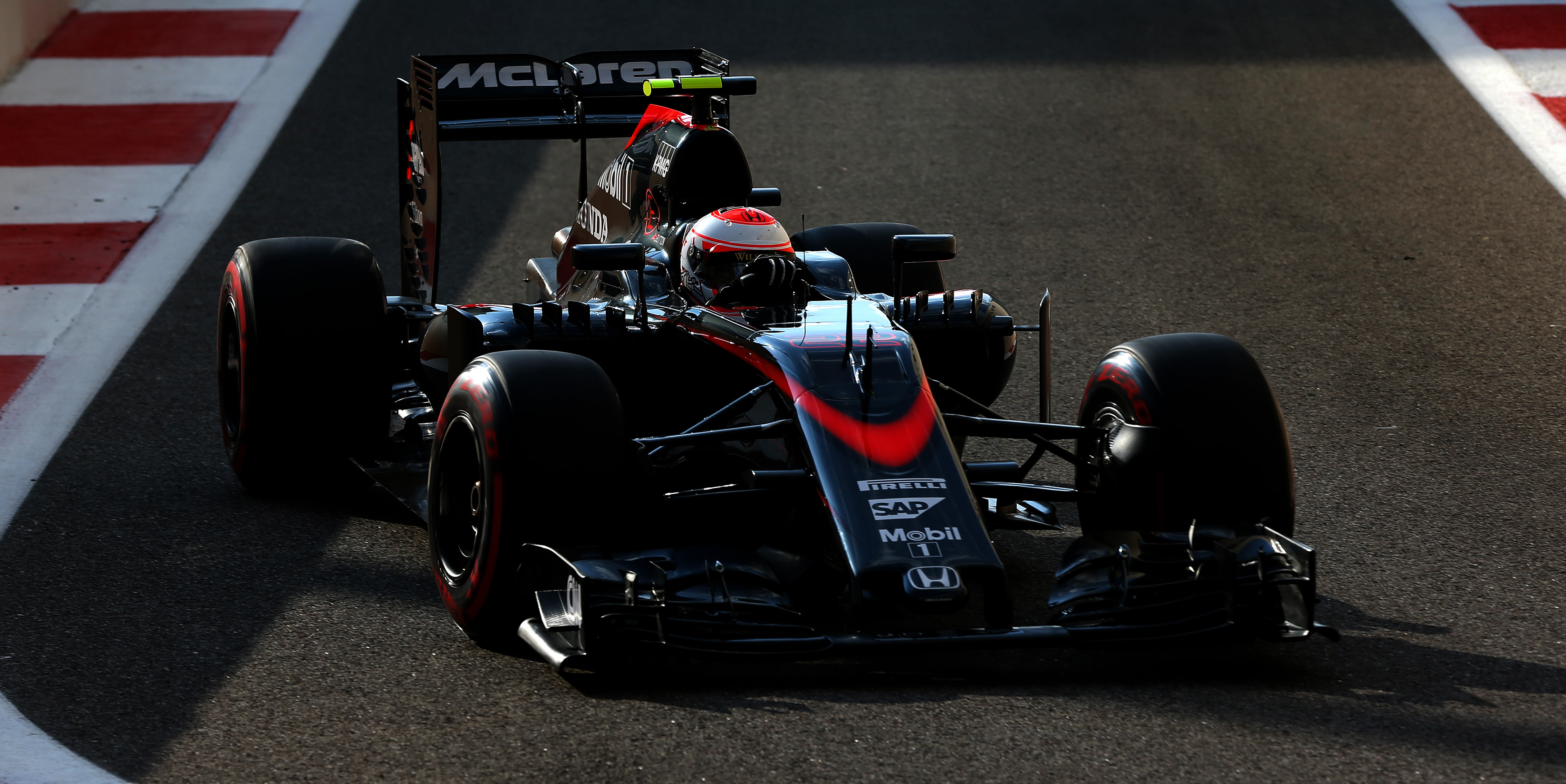 McLaren announce MP4-31 launch plans