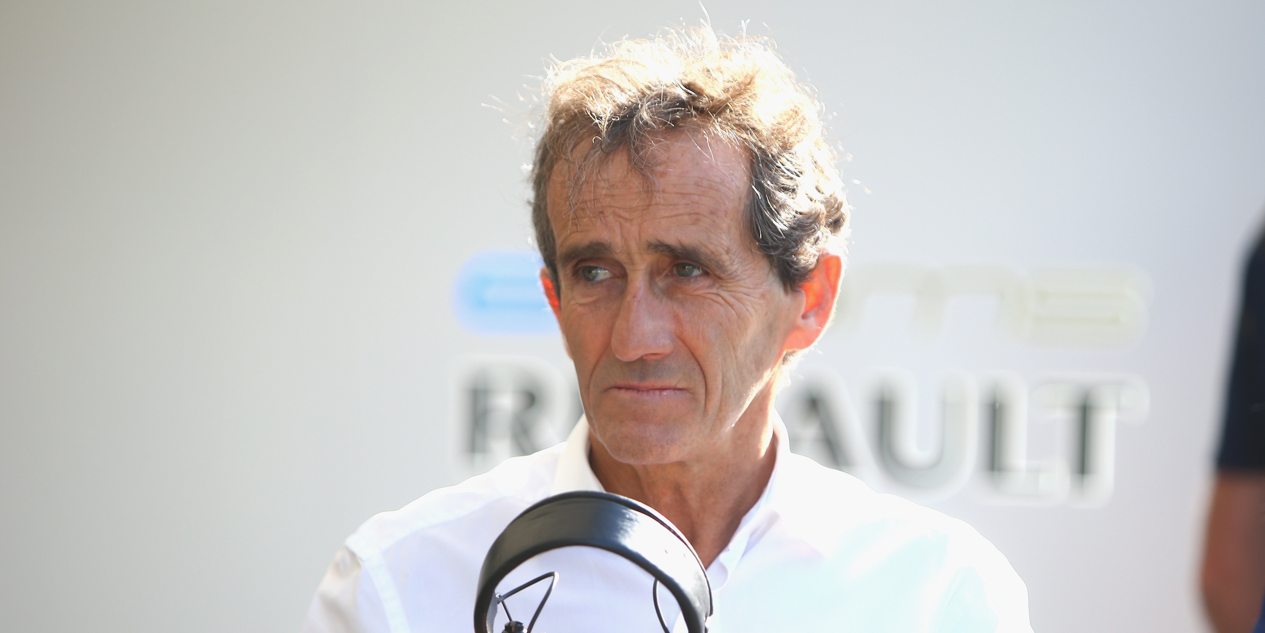 Renault not targeting F1 title in 2016