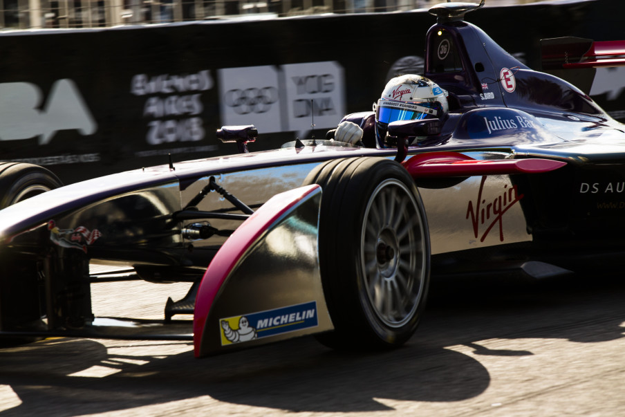 Formula E - Sam Bird