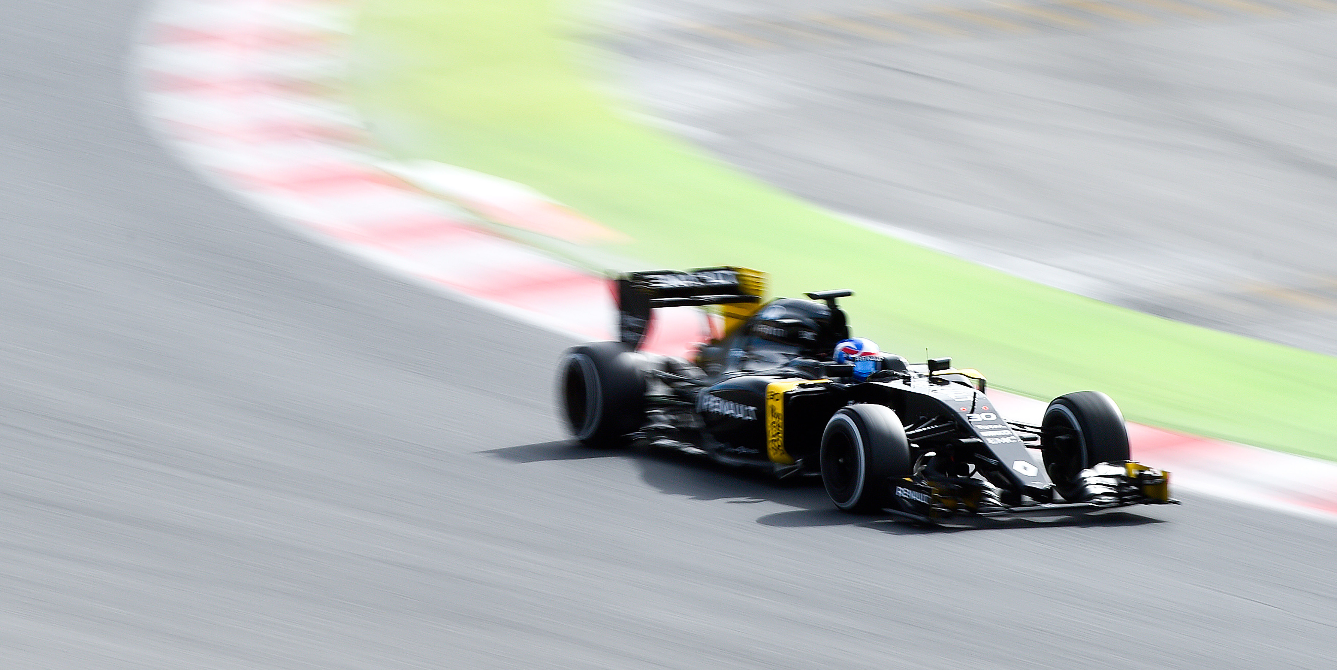Palmer pleased with Renault’s improvement in reliability