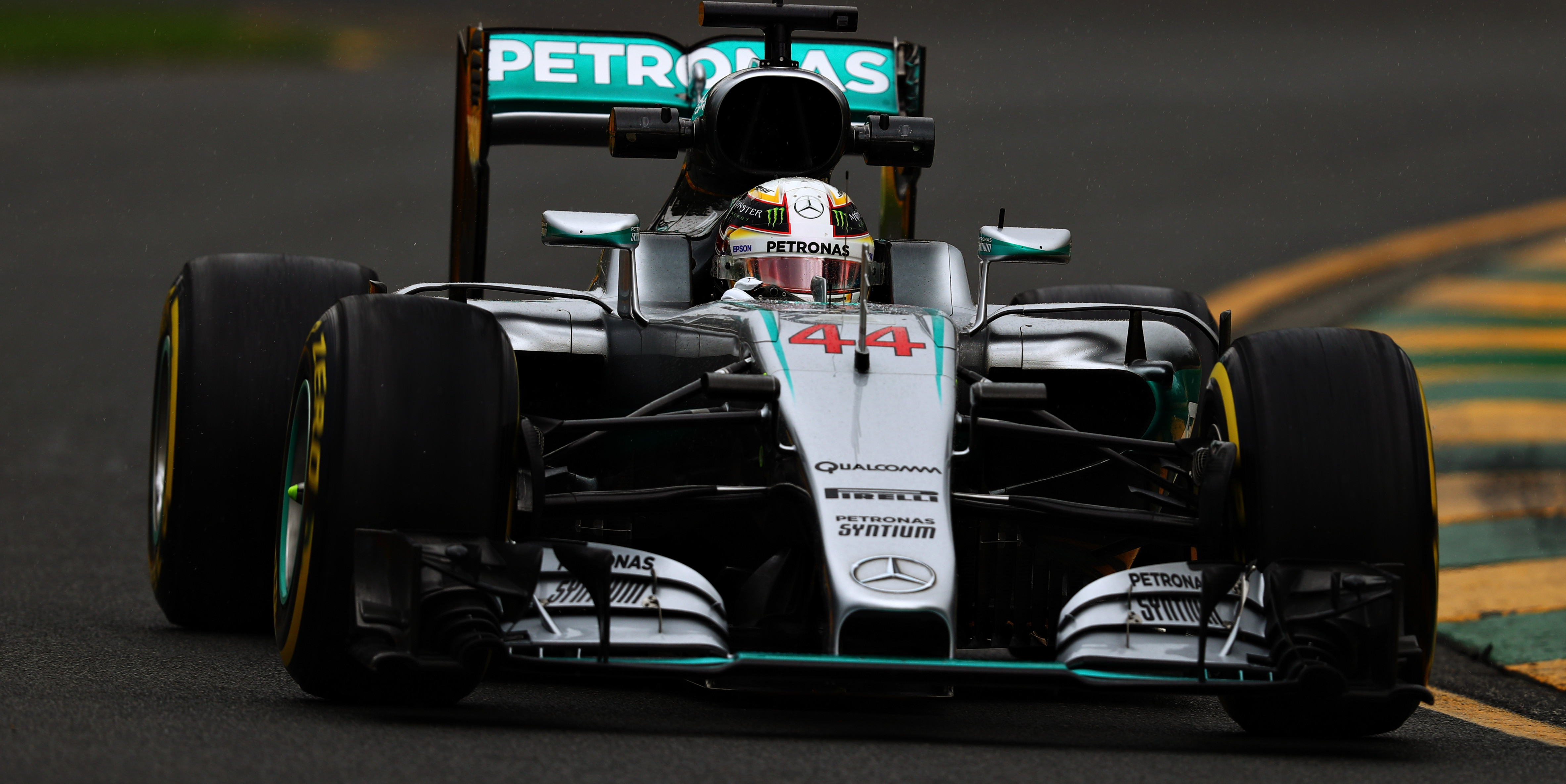 Hamilton fastest in opening Melbourne practice