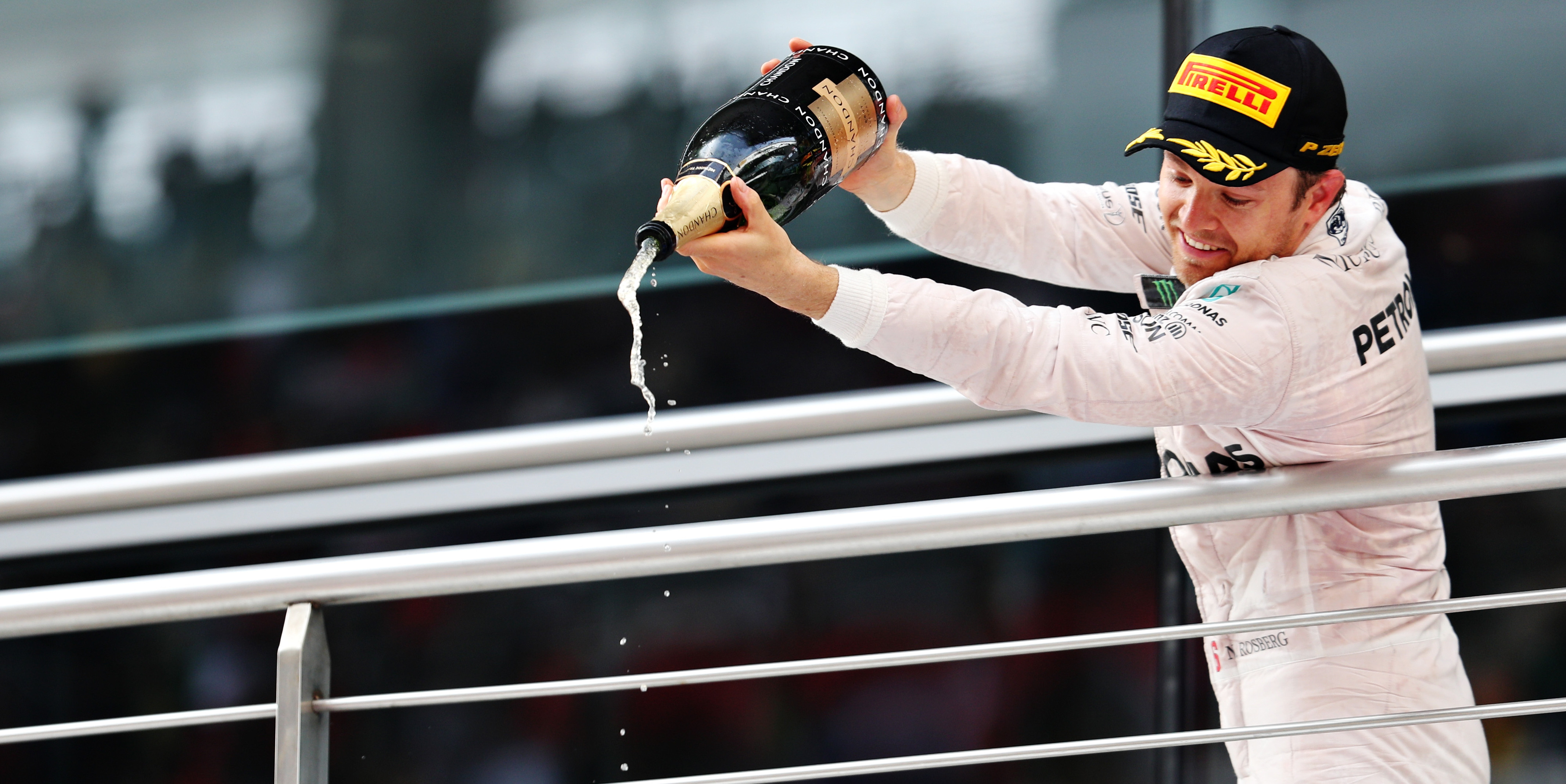 Rosberg carries on perfect start to 2016