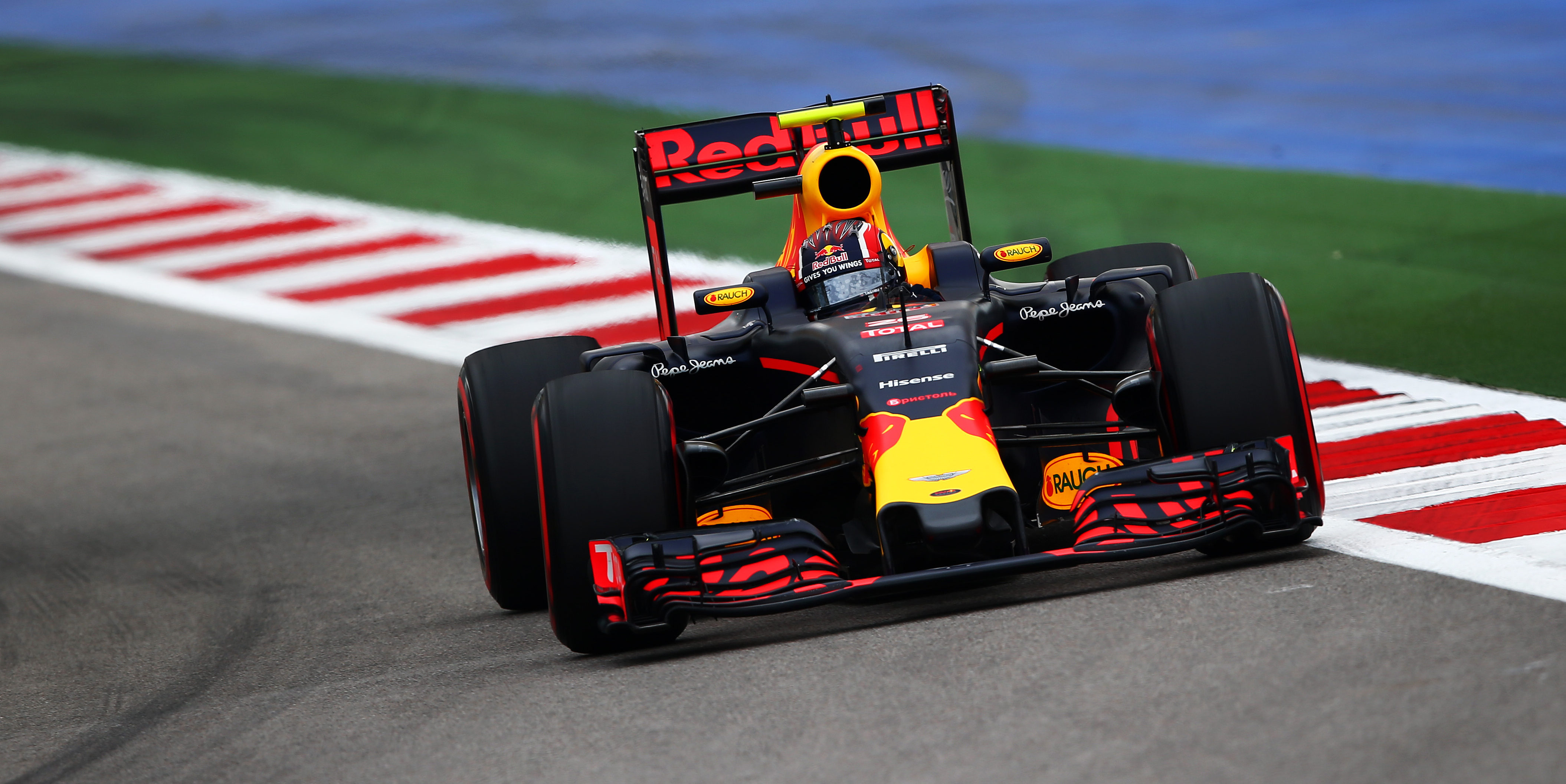 Kvyat wary of Williams potential