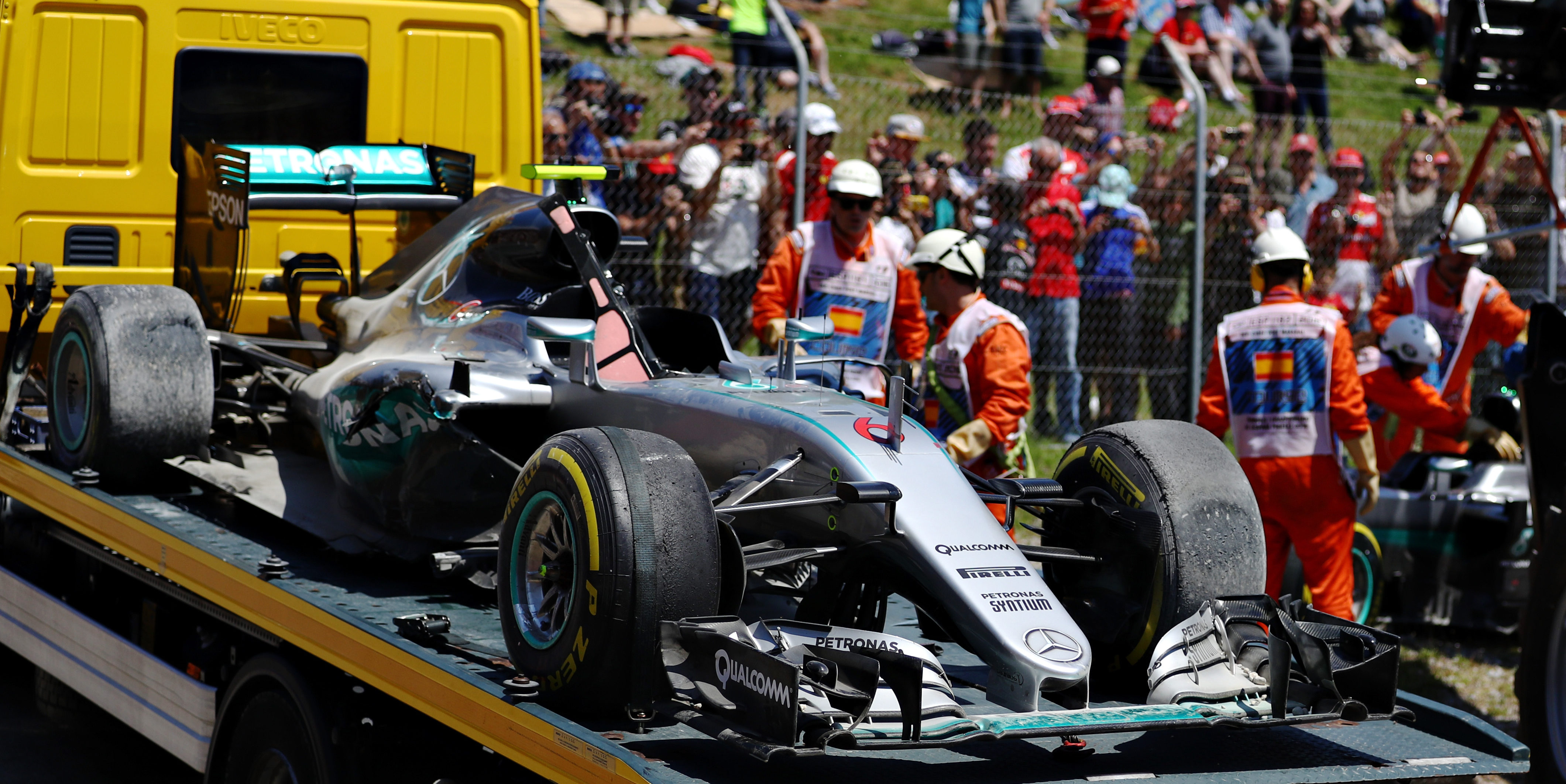 Rosberg ‘extremely gutted’ after Hamilton incident