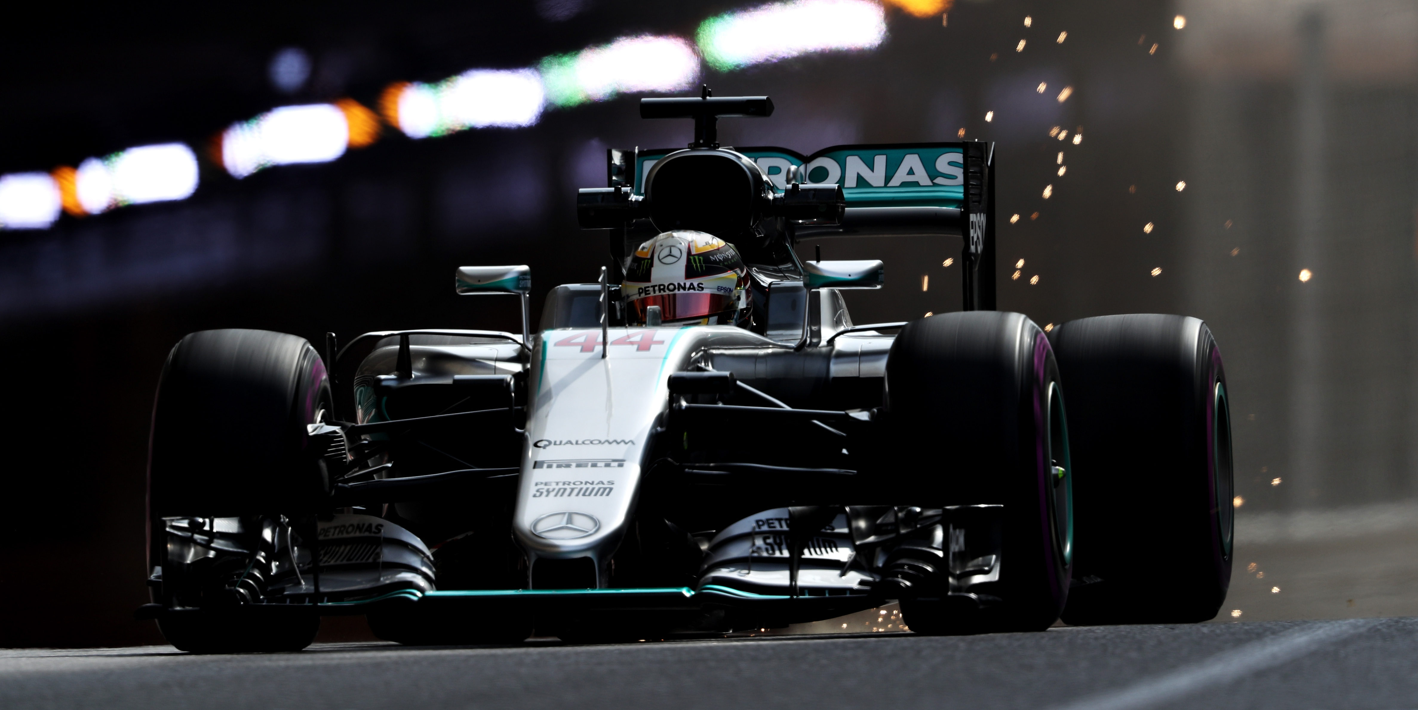 Hamilton sets early pace in Monaco first practice