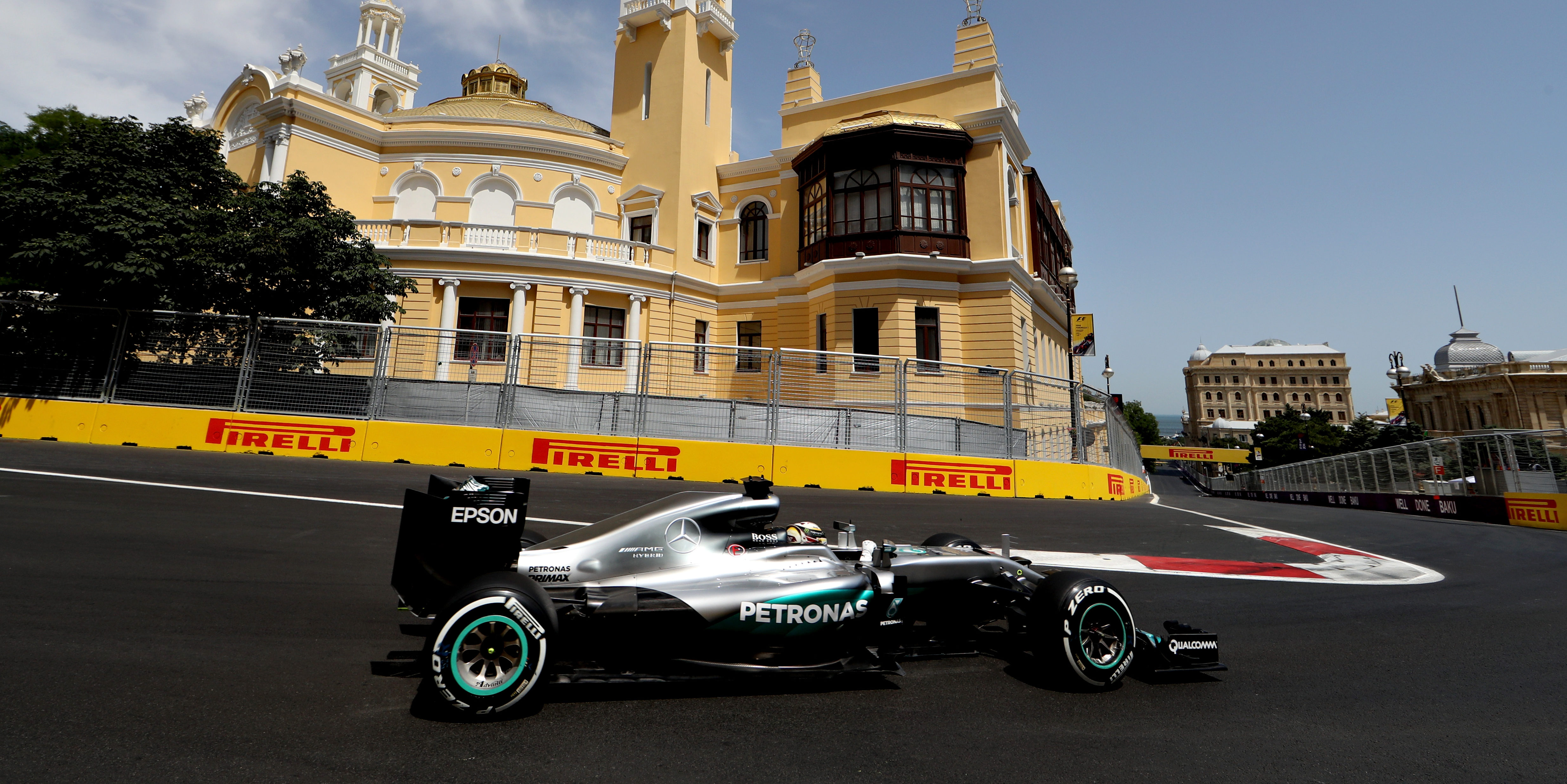 Hamilton fastest in European GP final practice