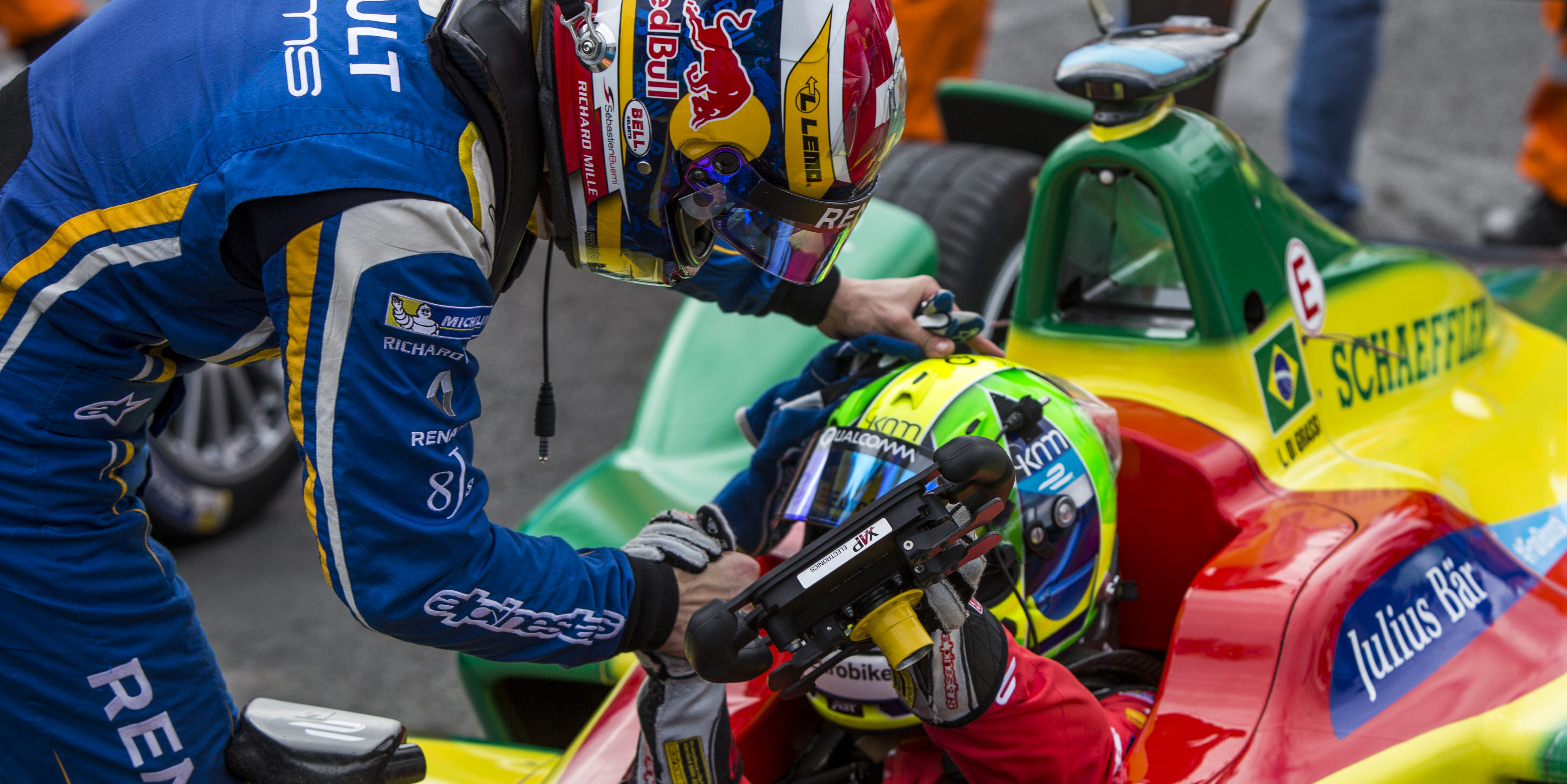 Who will be crowned 2015/16 Formula E Champion in London?