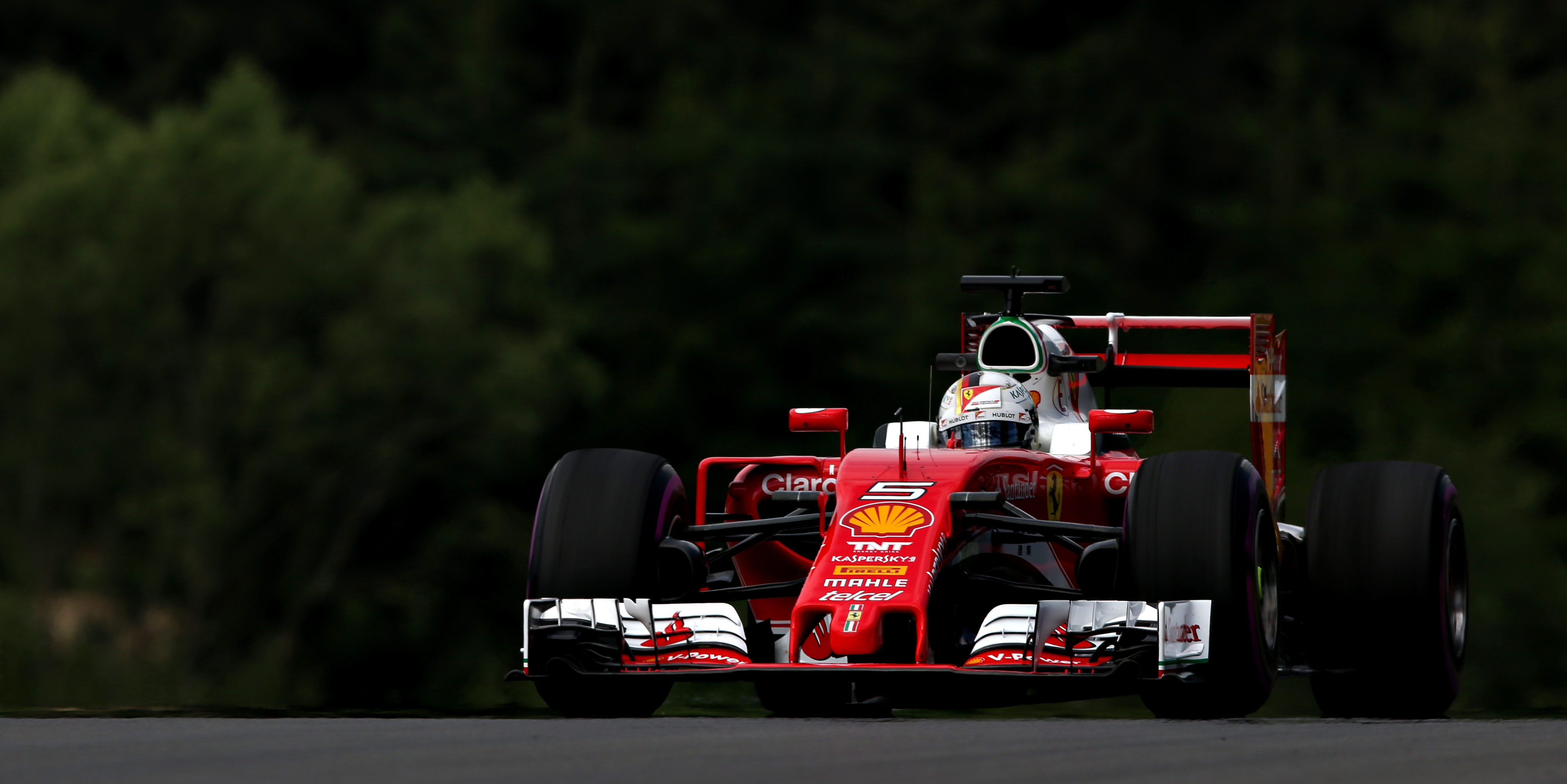 Vettel handed grid penalty for gearbox change