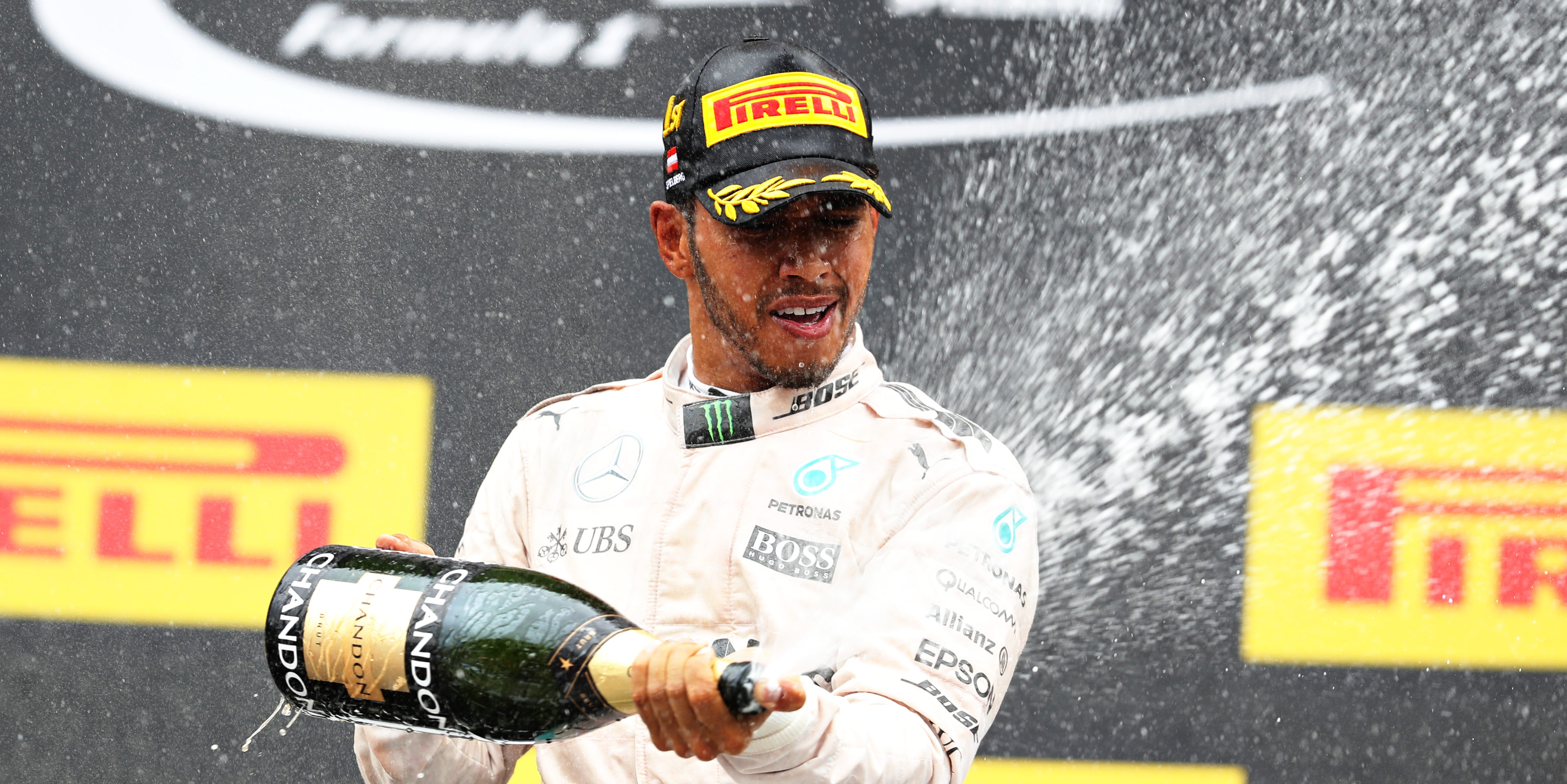 Hamilton wins in Austria after last lap collision