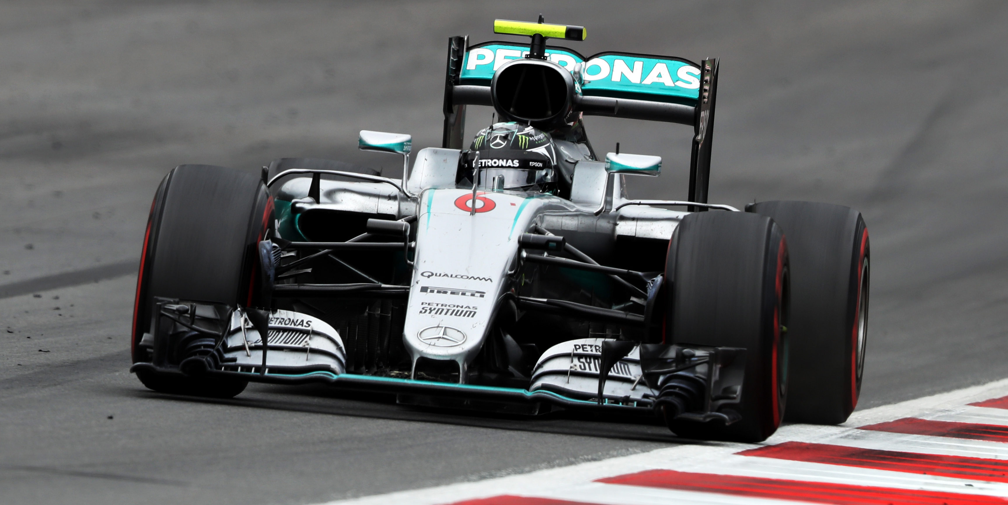 Rosberg showed mental weakness in Austria clash