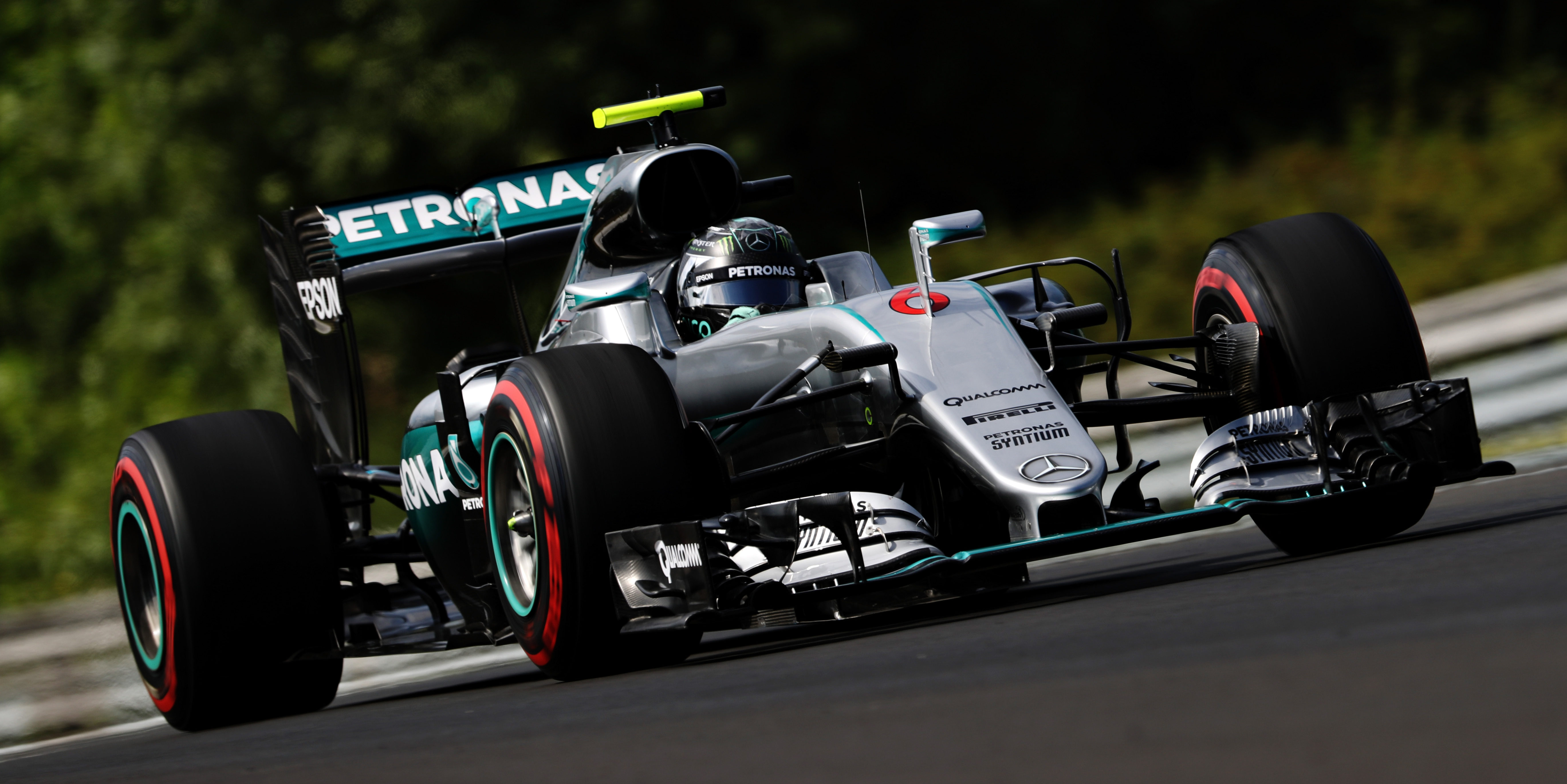 Rosberg fastest as Hamilton crashes in FP2