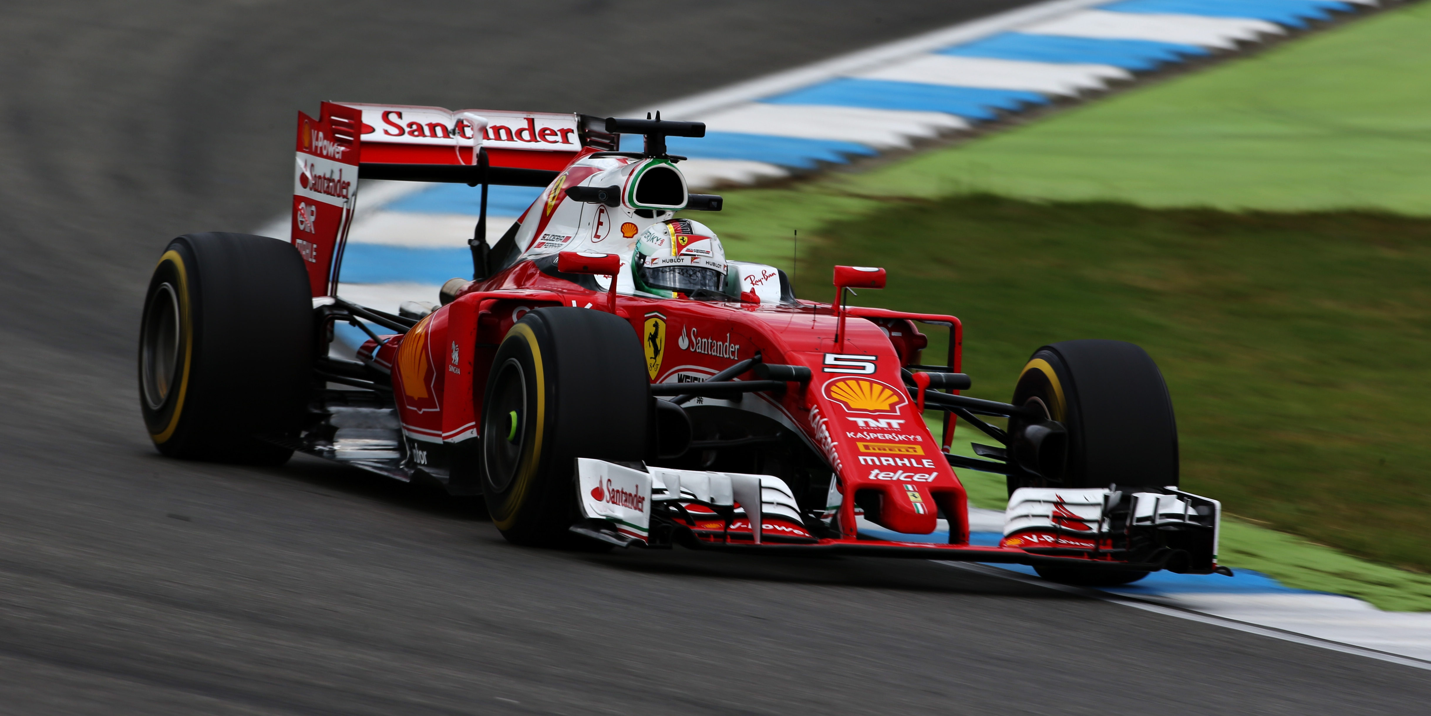 Vettel hoping to improve Ferrari’s long run pace