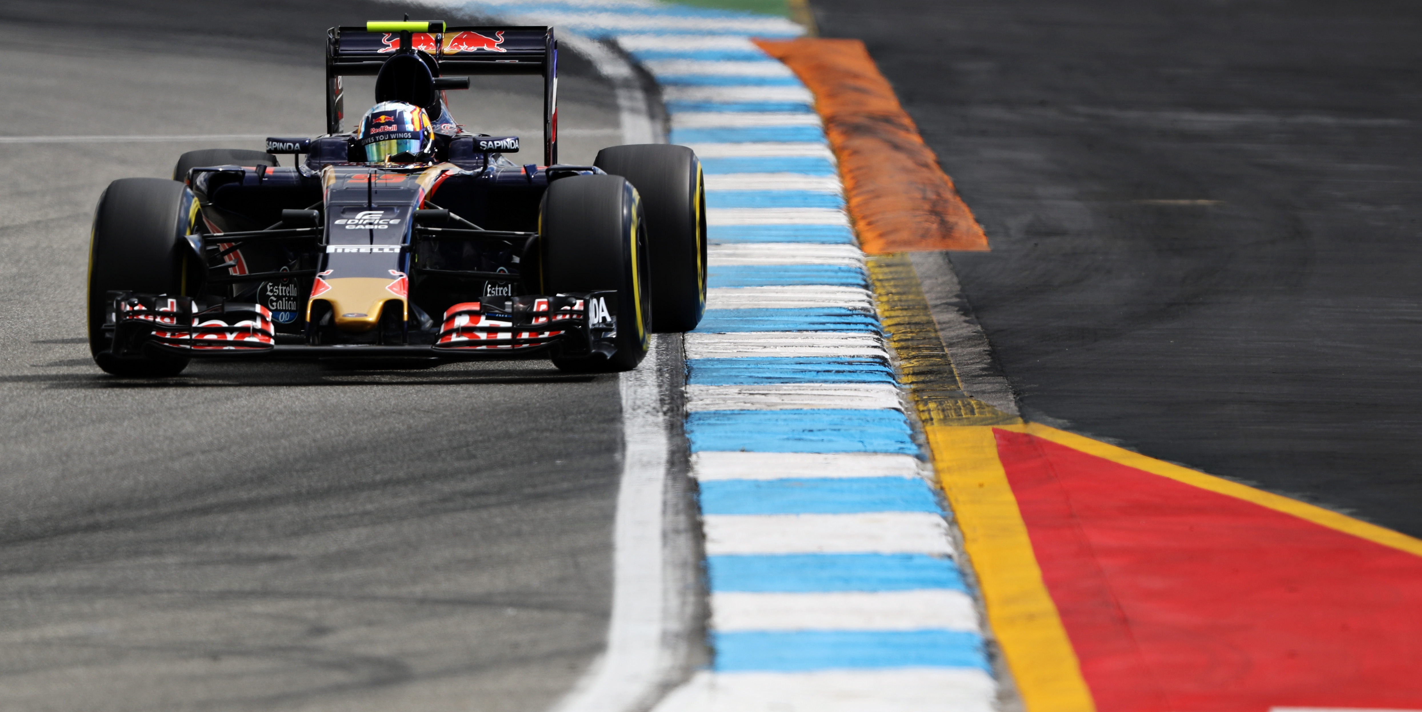 Sainz hit with three-place grid penalty