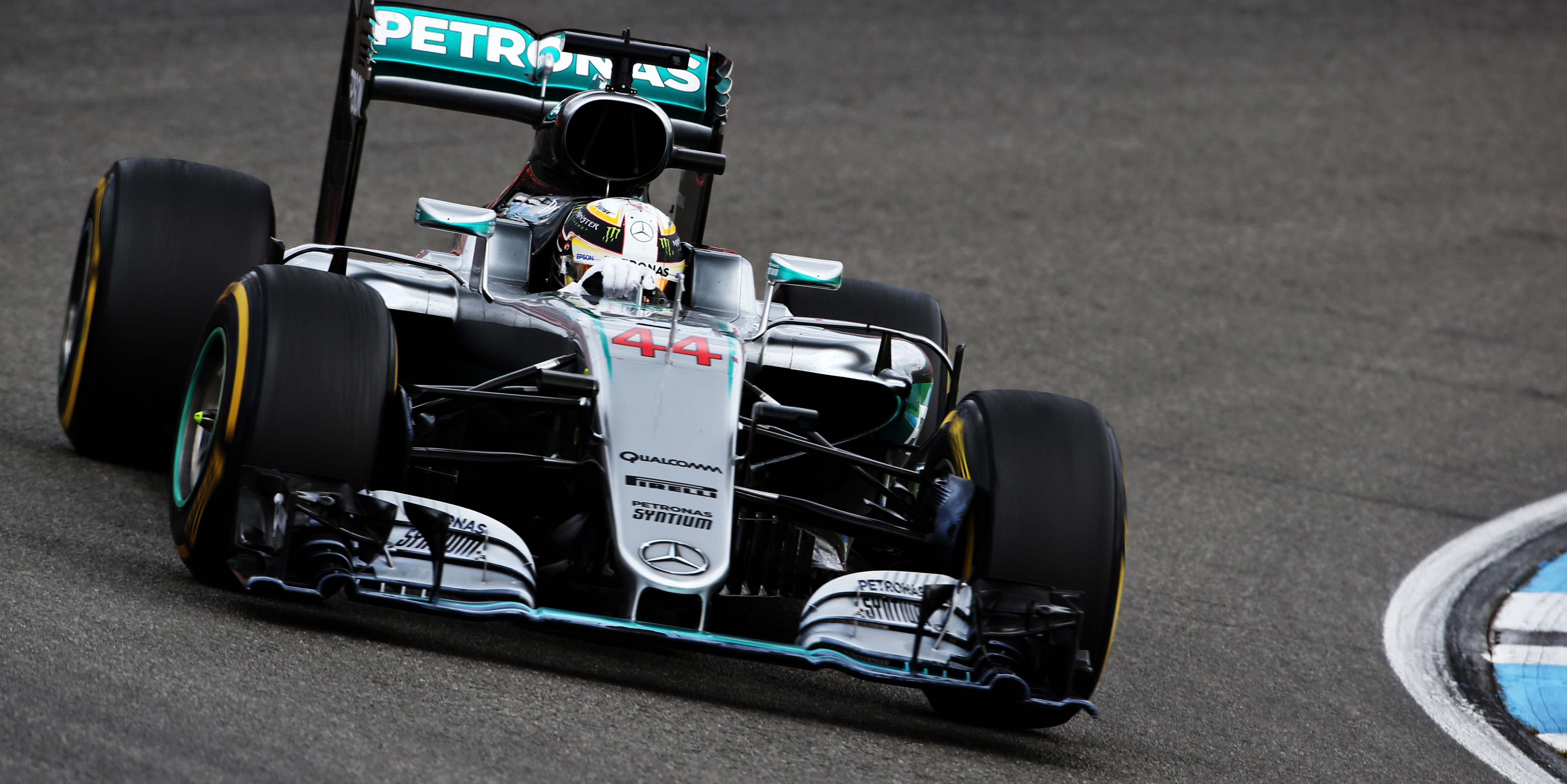 Hamilton dominates German GP at Hockenheim