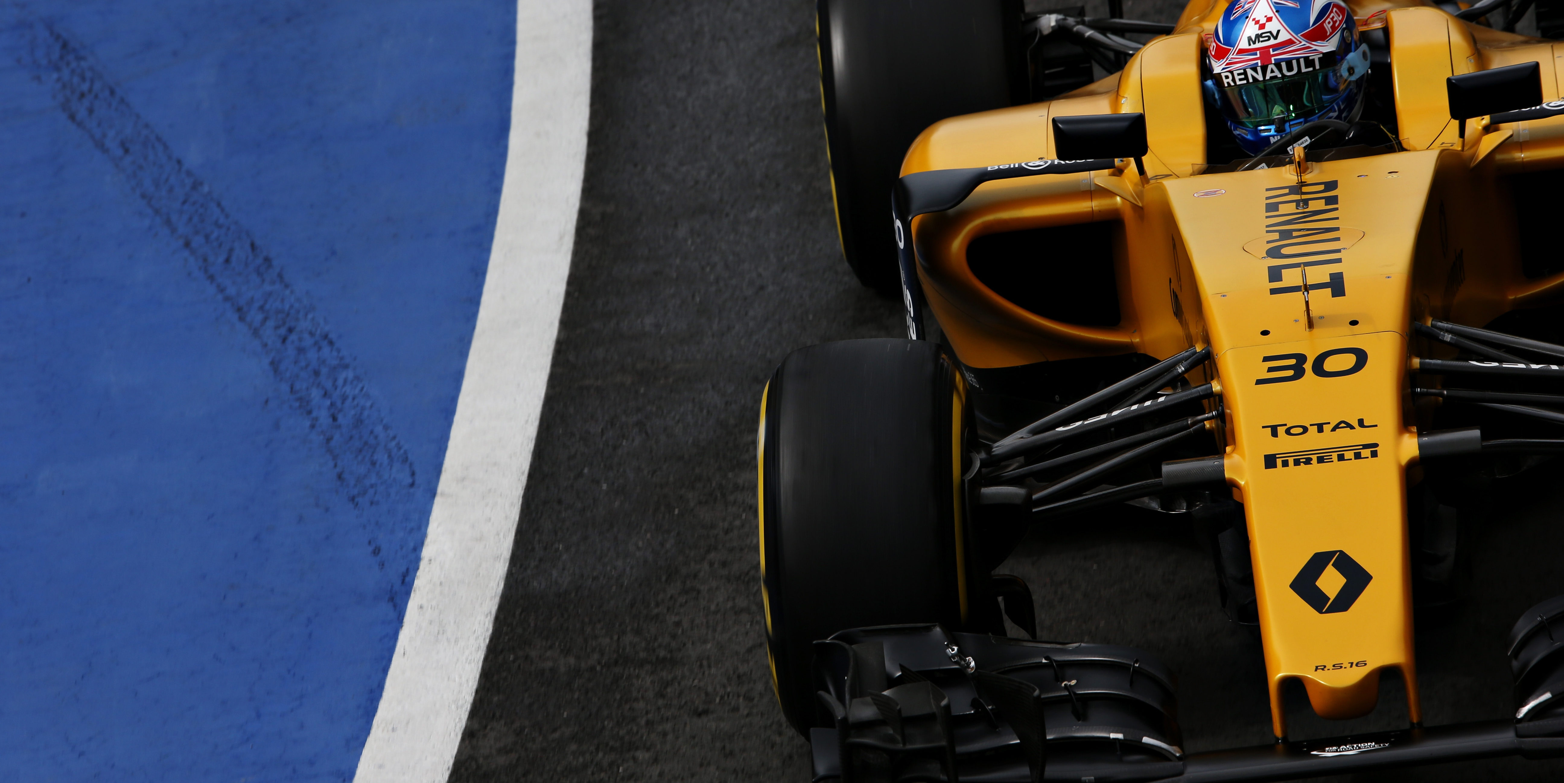 2016 F1 Mid-Season Review: Renault