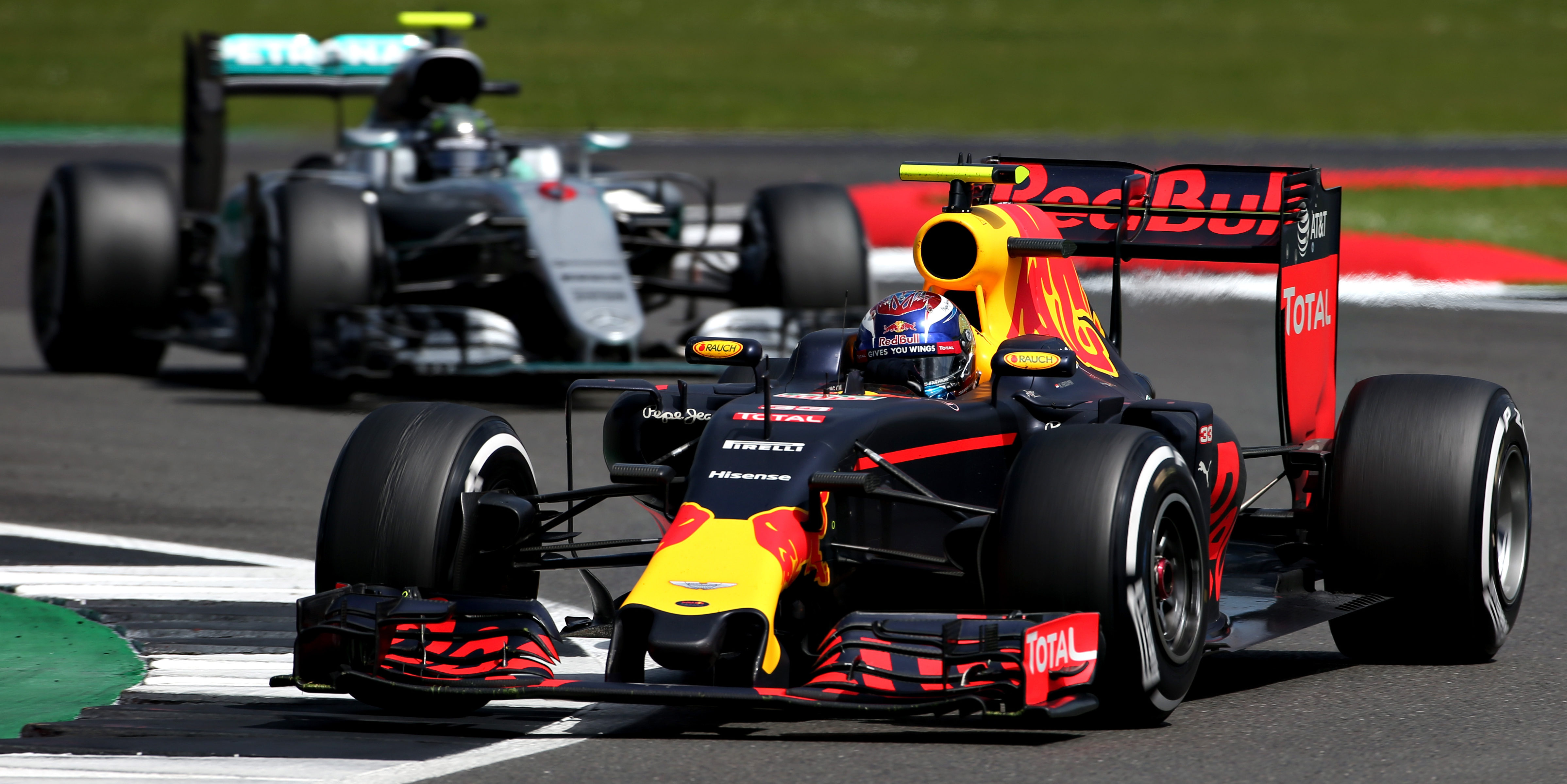 Verstappen: Rain is only chance to beat Mercedes