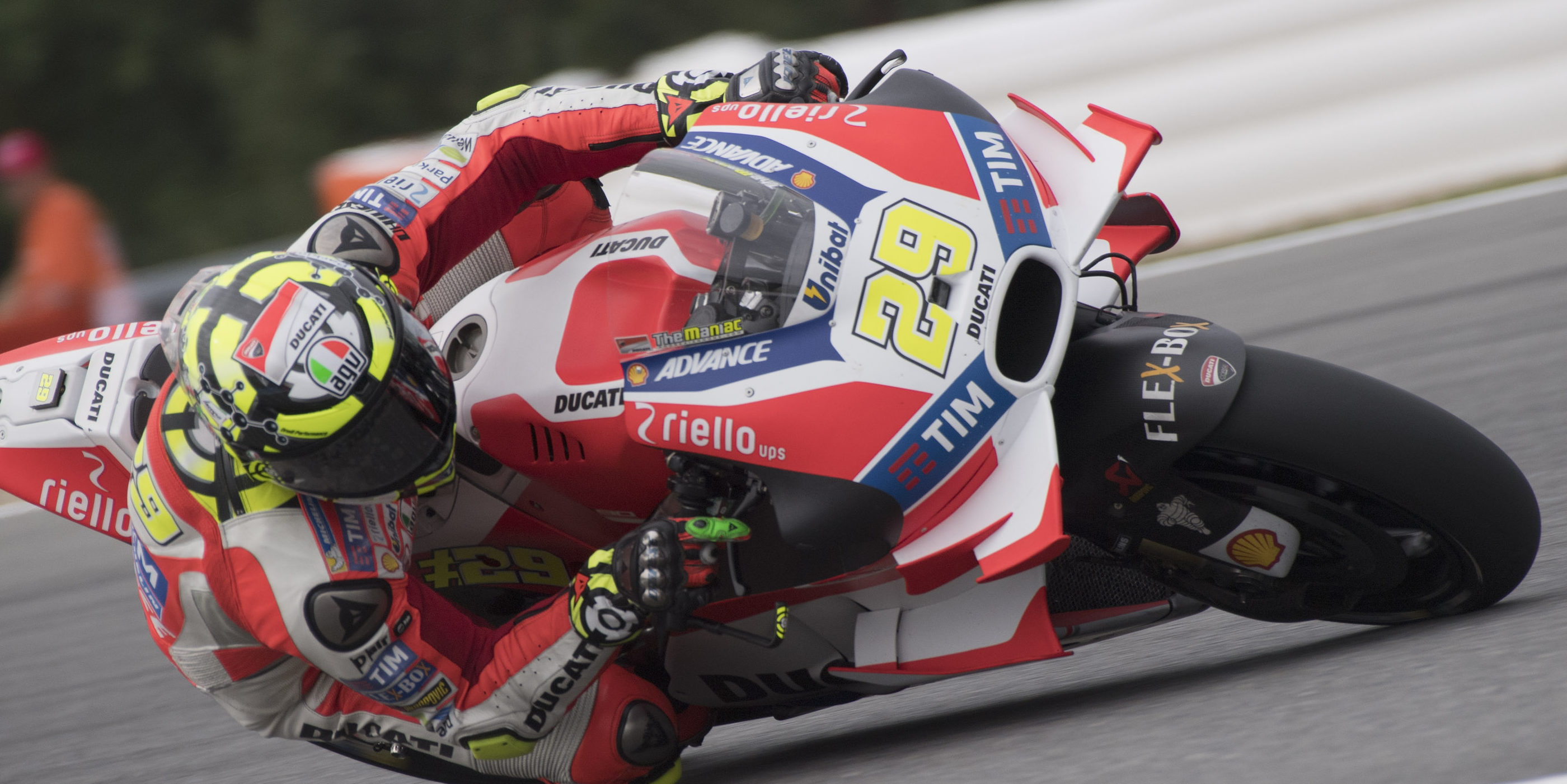 Iannone finishes Friday on top at Silverstone
