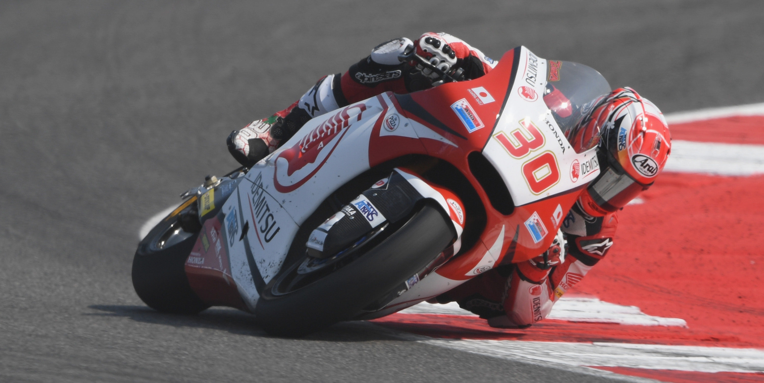 Nakagami leads Lowes in FP2