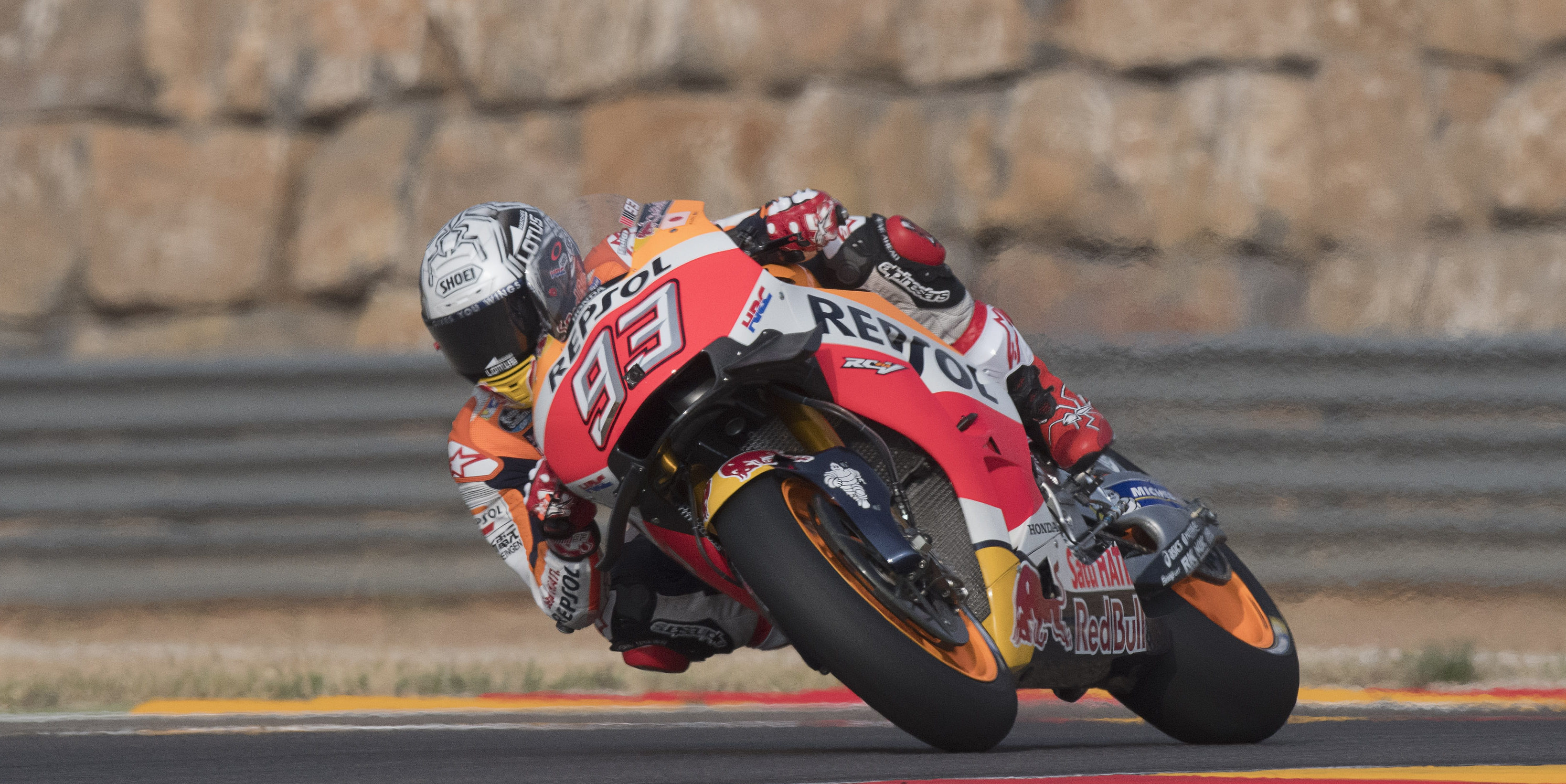 Marquez fastest in crash-strewn FP3