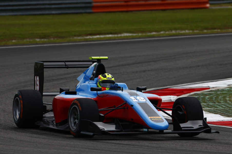 Photo: Zak Mauger/GP3 Series Media Service