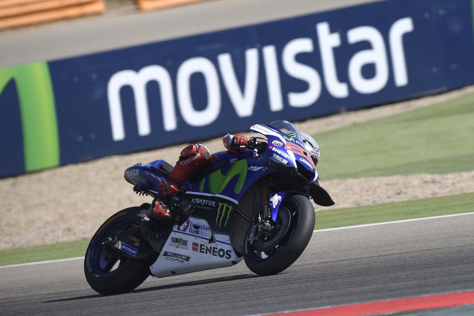 Front row start for Lorenzo in Aragon