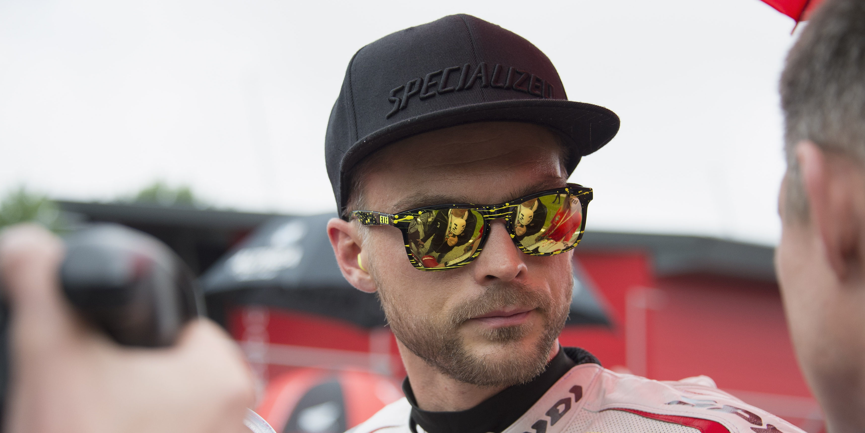 Camier to remain with MV Agusta for 2017