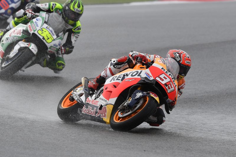 Marquez recovers from crash to finish in the points