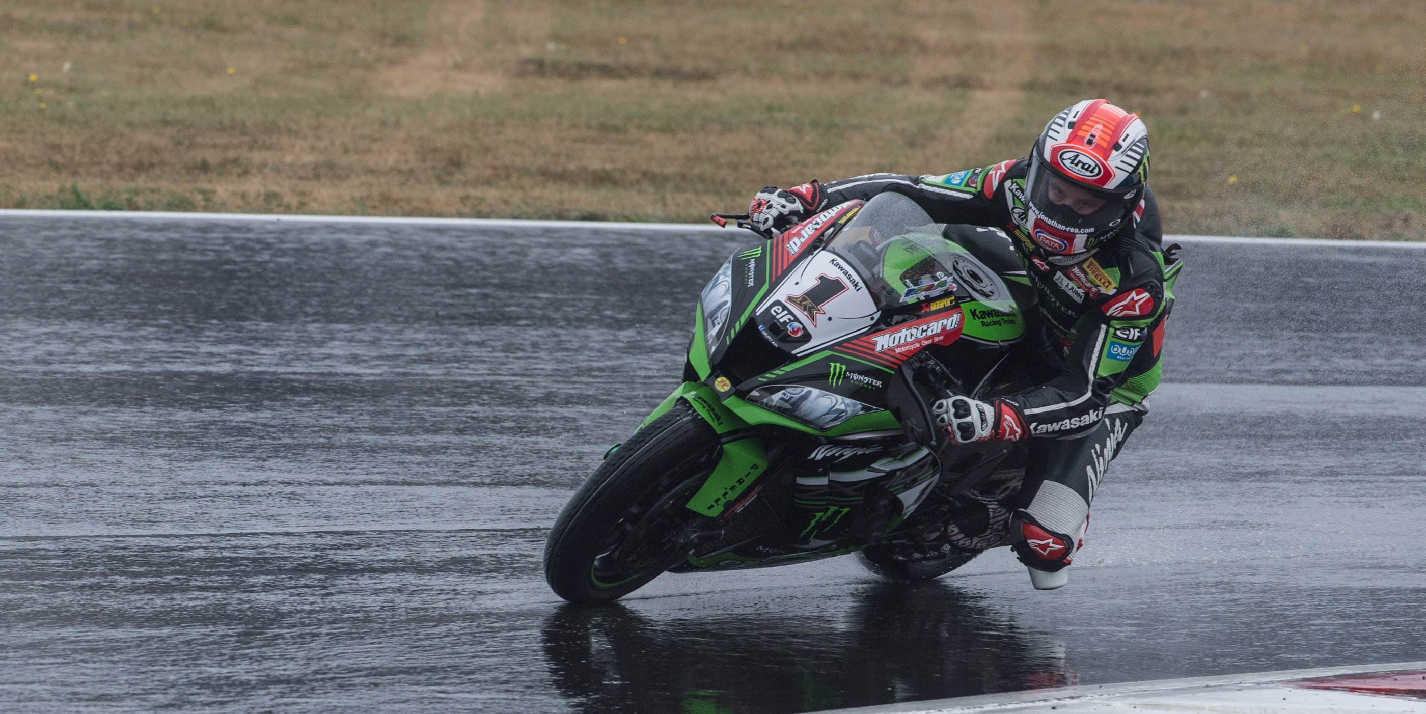 Rea storms to first pole of the season in France