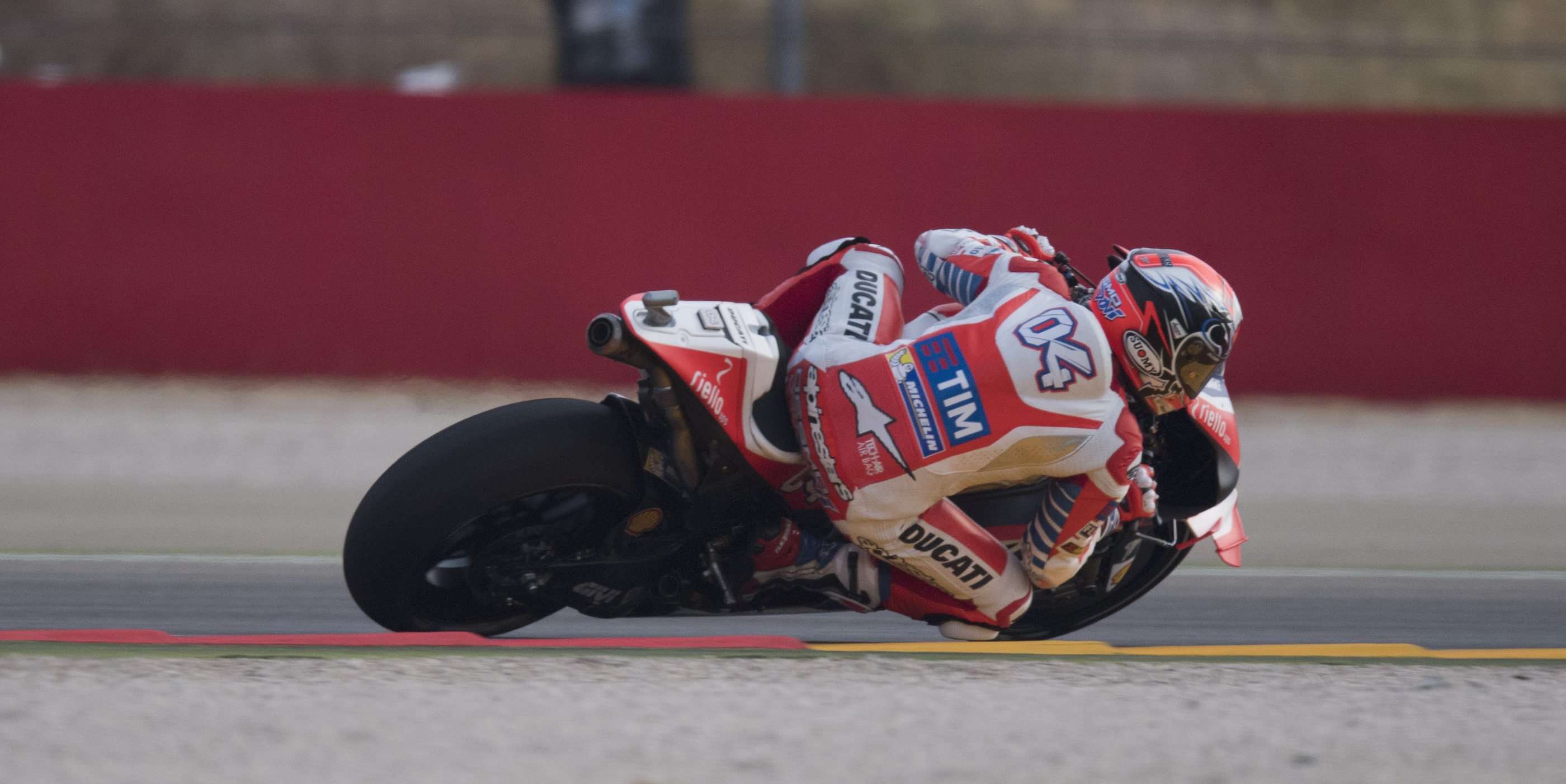 Dovizioso tops Japan FP1