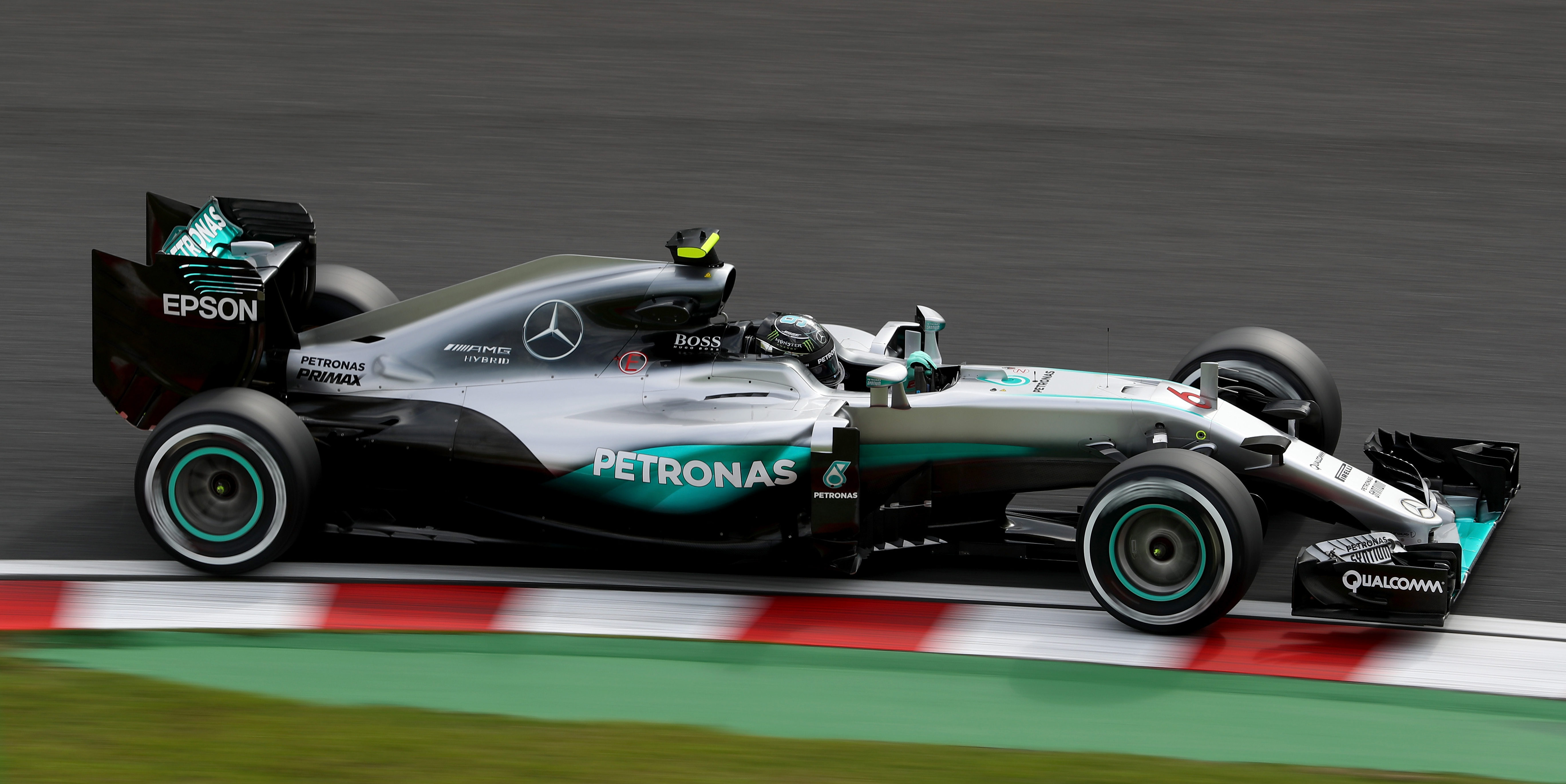 Rosberg continues to lead in final Japan practice