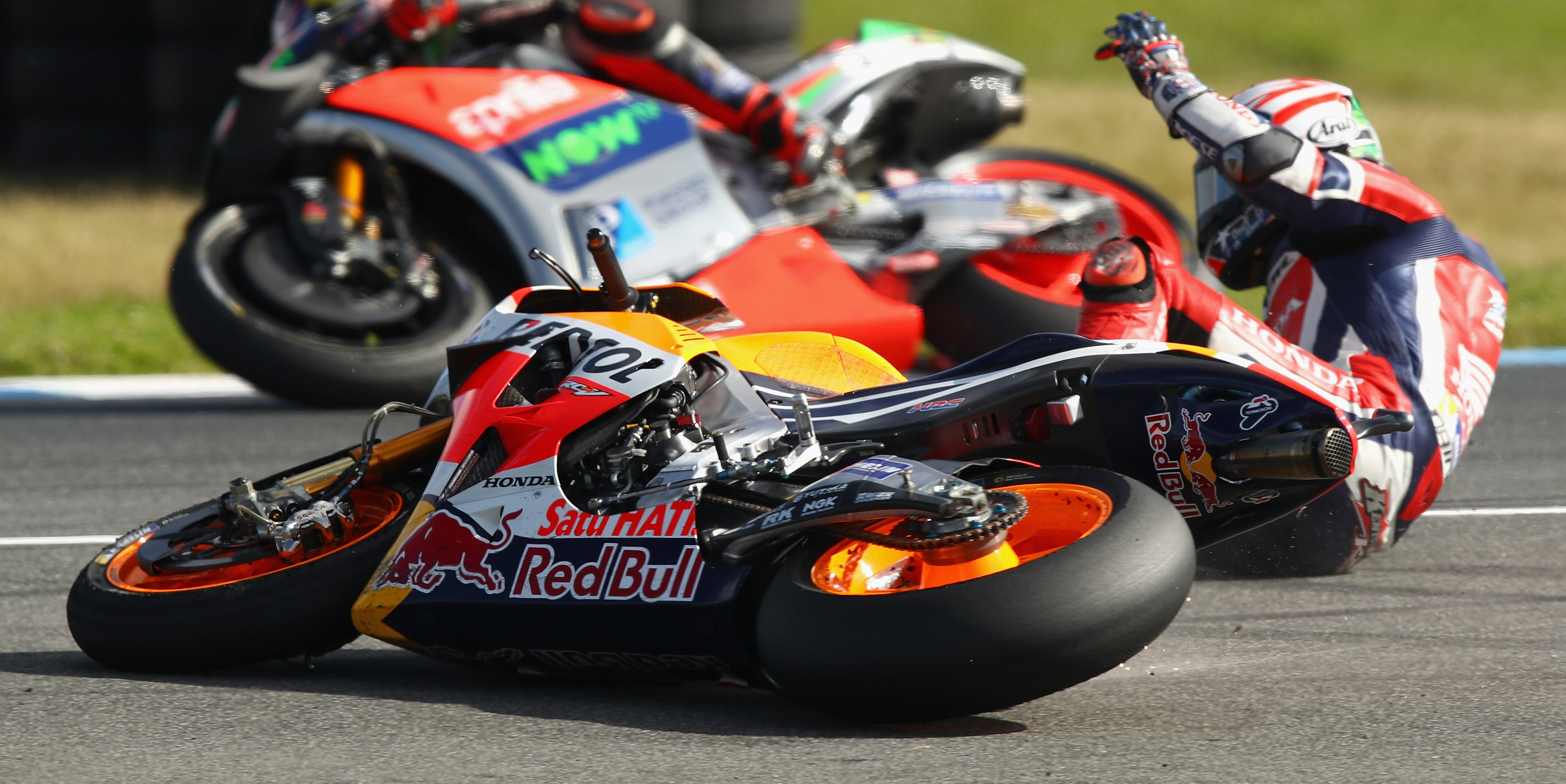 Hayden happy despite late collision with Miller