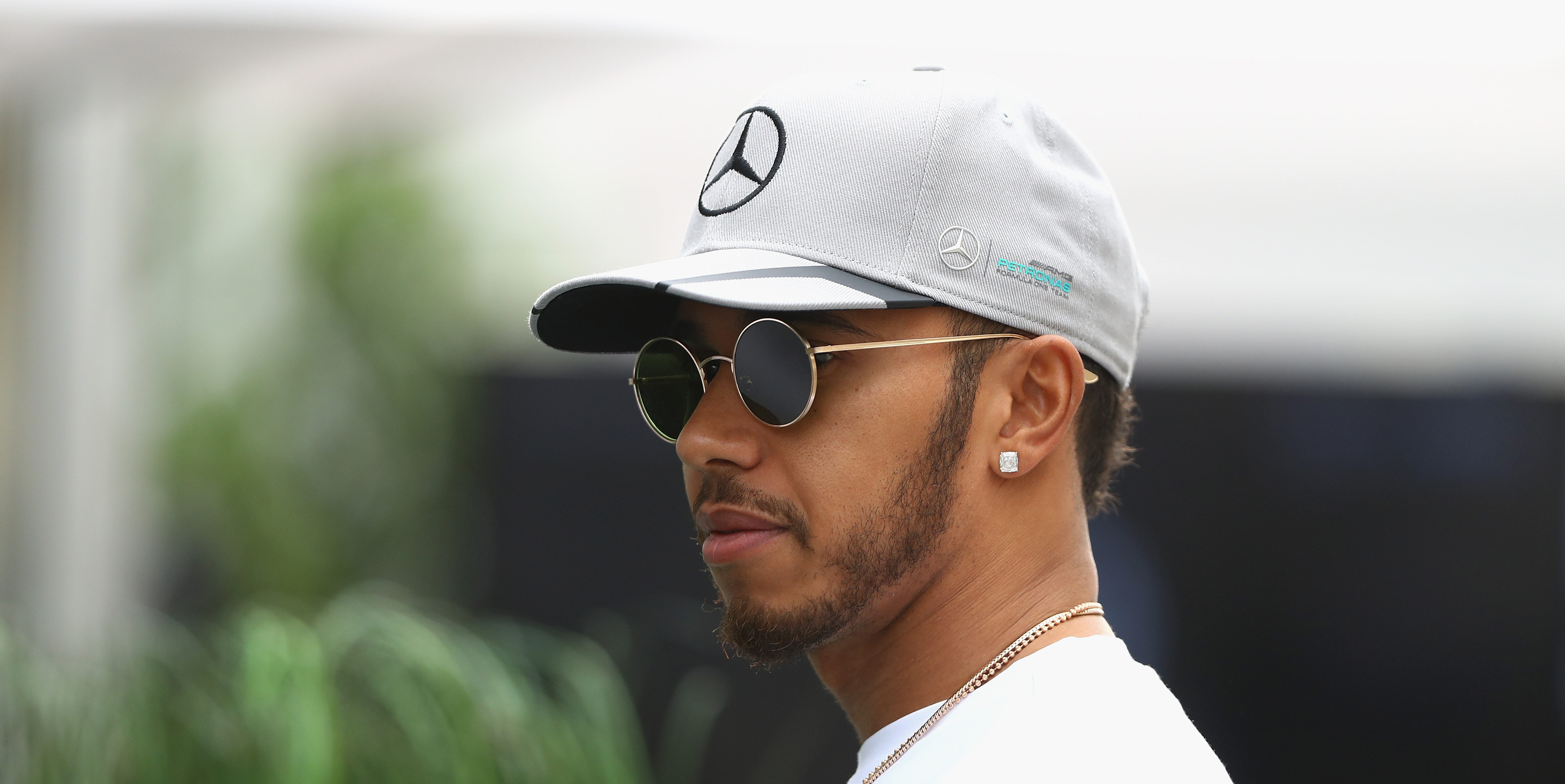 Hamilton not giving up on 2016 F1 title