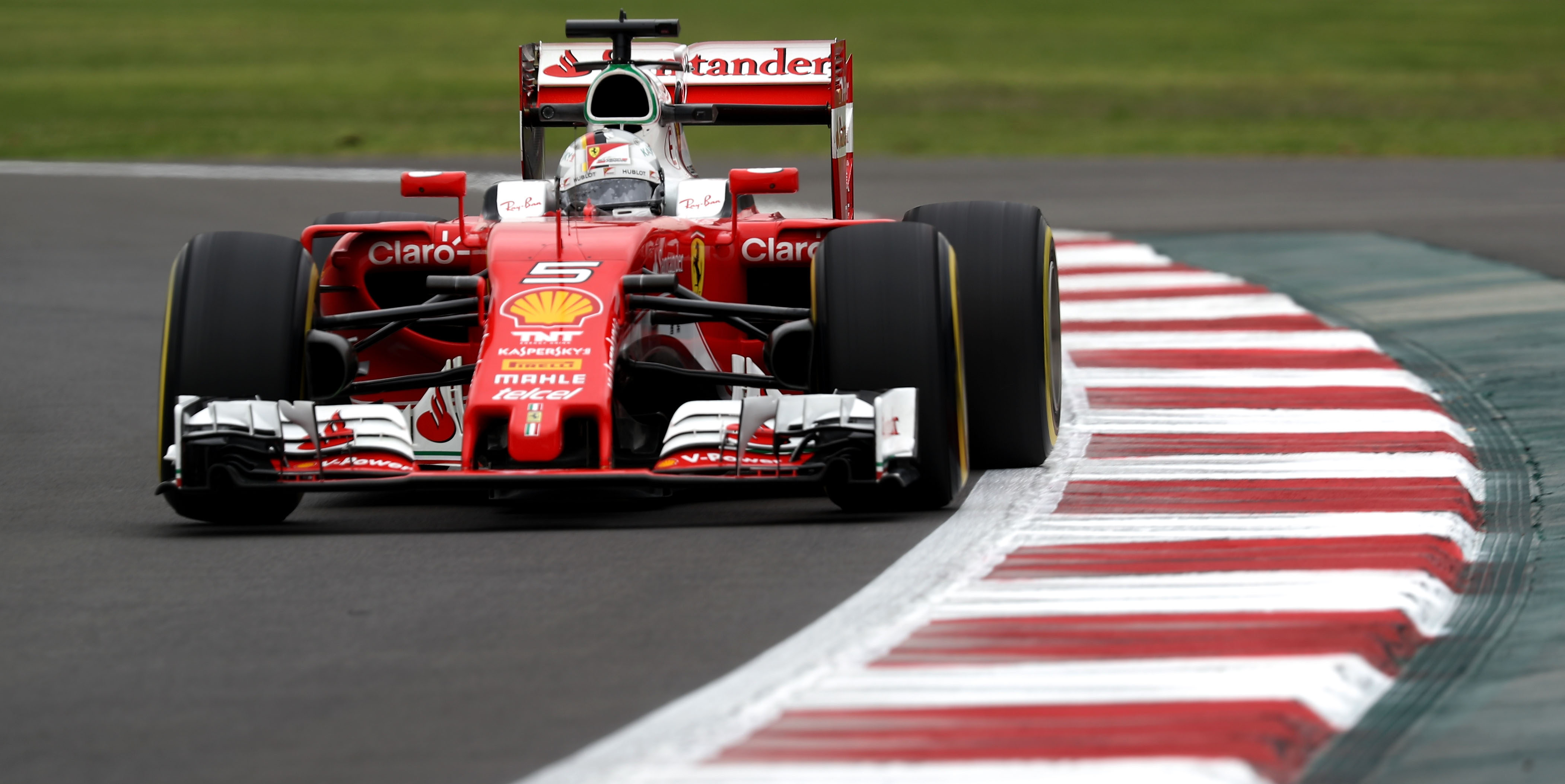 Vettel surprises with top time in Mexican FP2