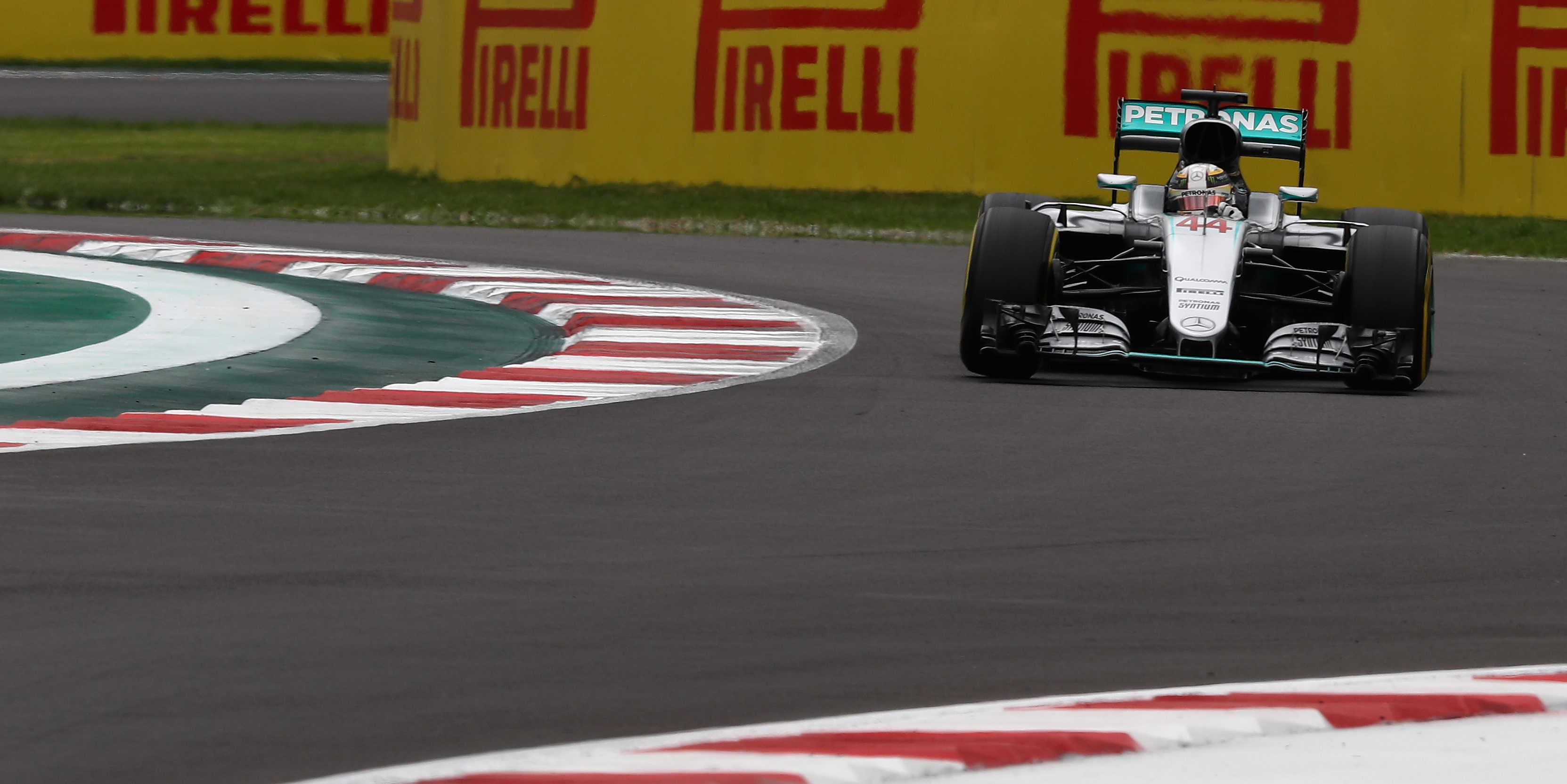 Hamilton shrugs off Ferrari threat despite Friday pace