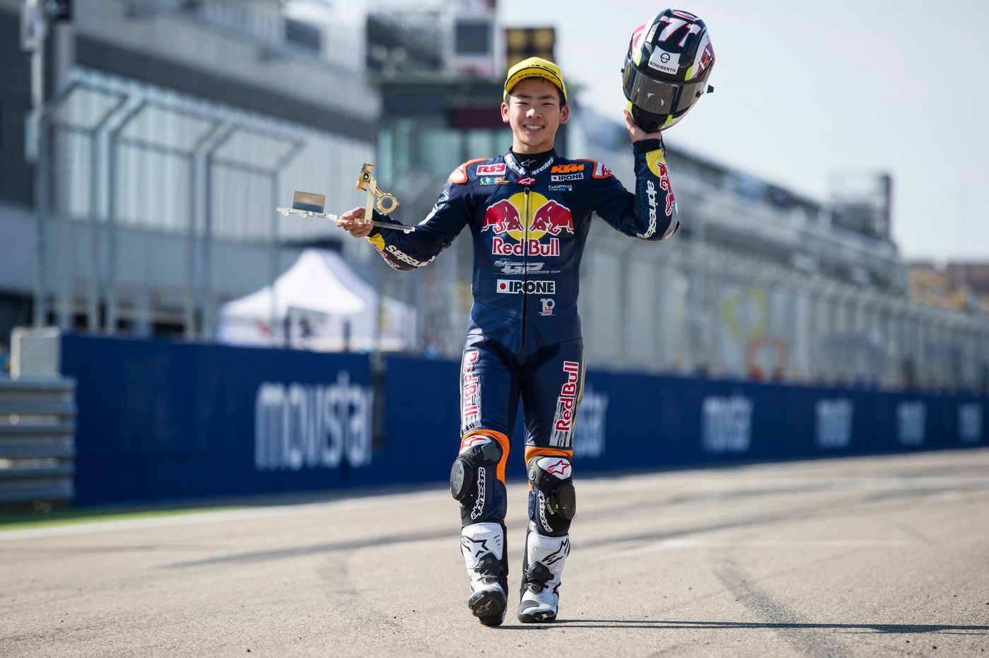 SIC sign Sasaki for 2017